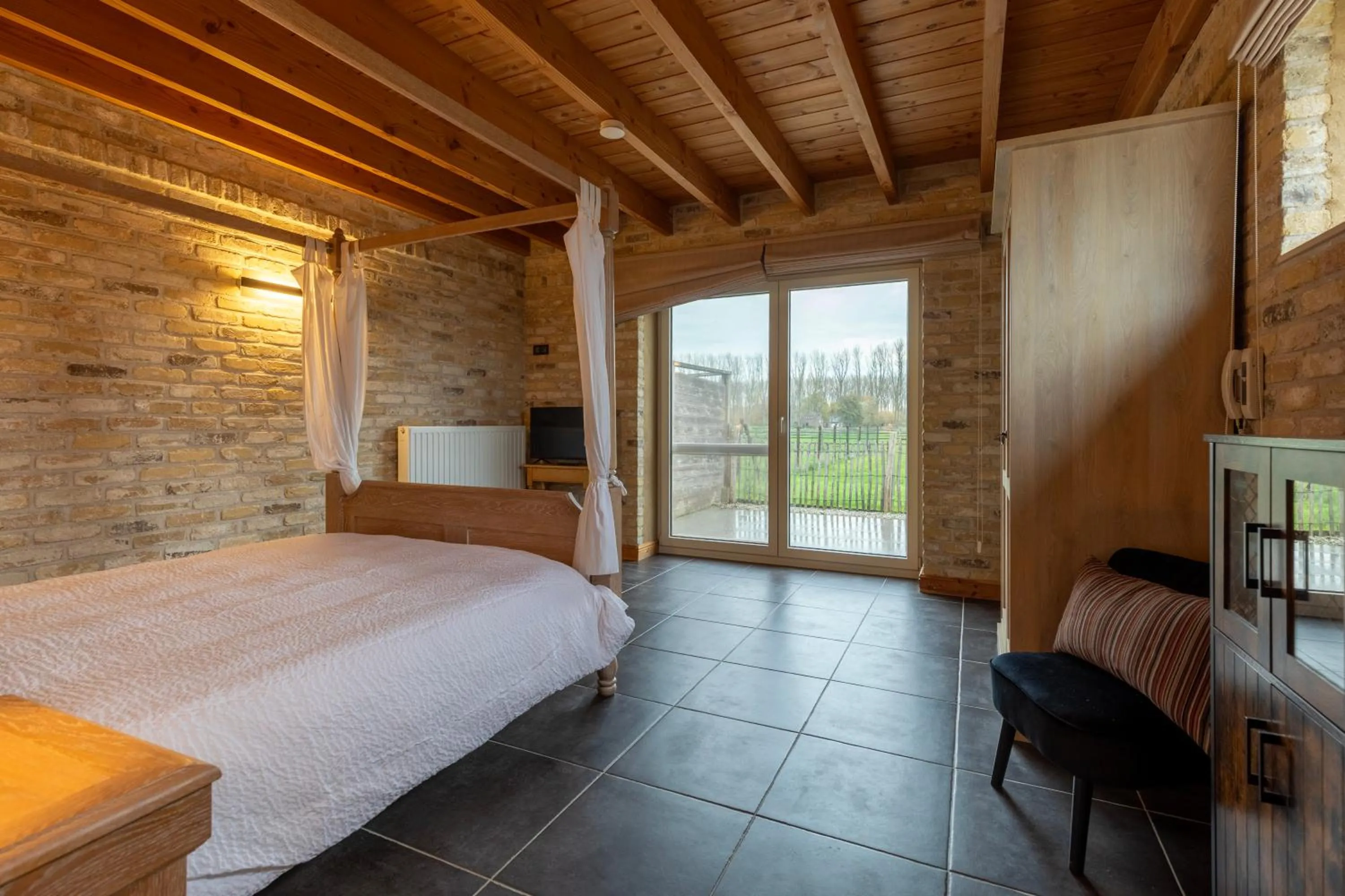 Bed in B&B De Leestjespolder