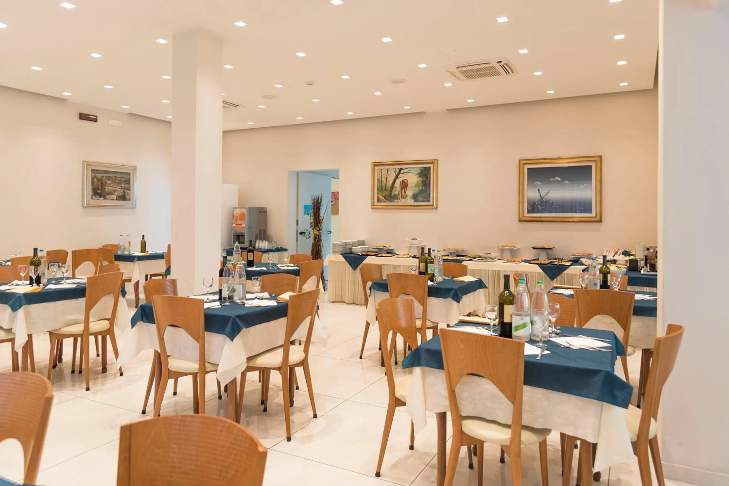 Continental breakfast in Hotel Astra