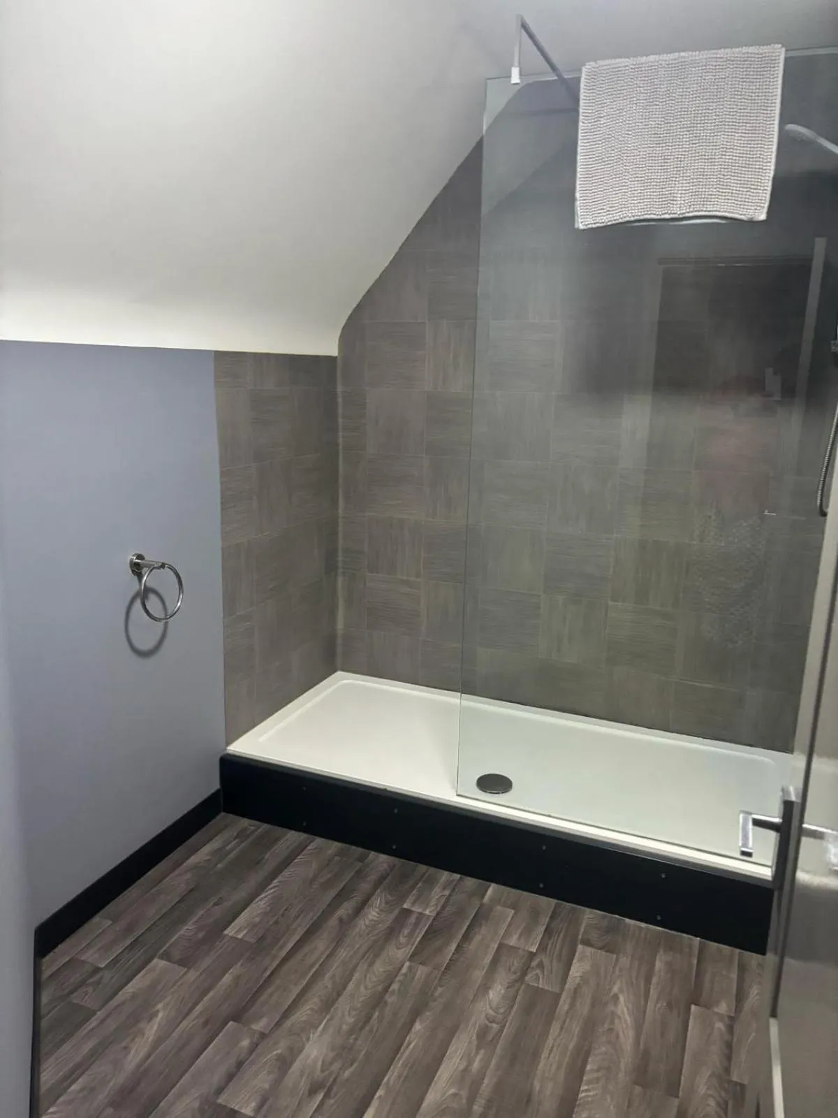 Bathroom in Harleys Inn