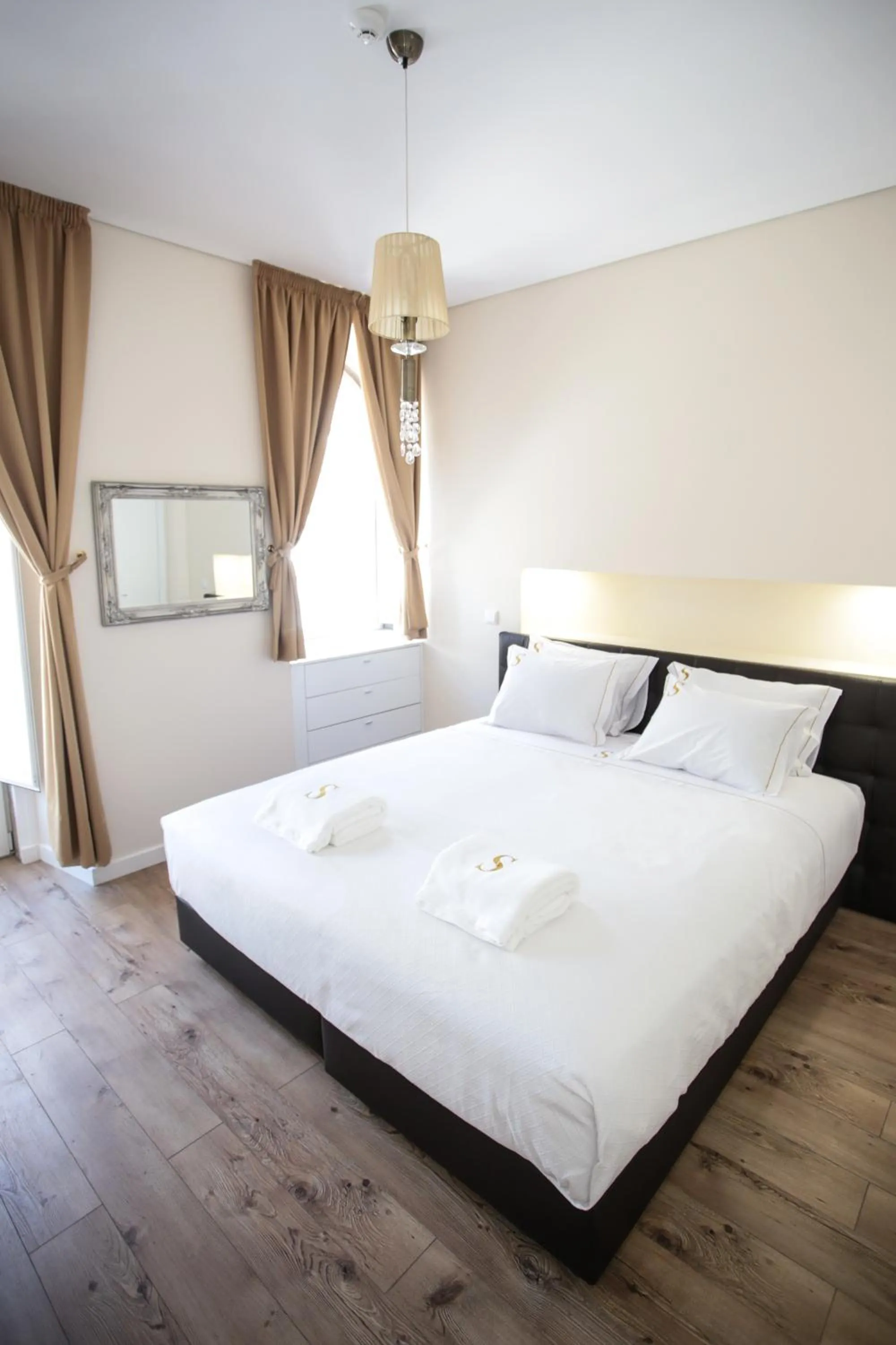 Bedroom, Bed in Suites Guest House