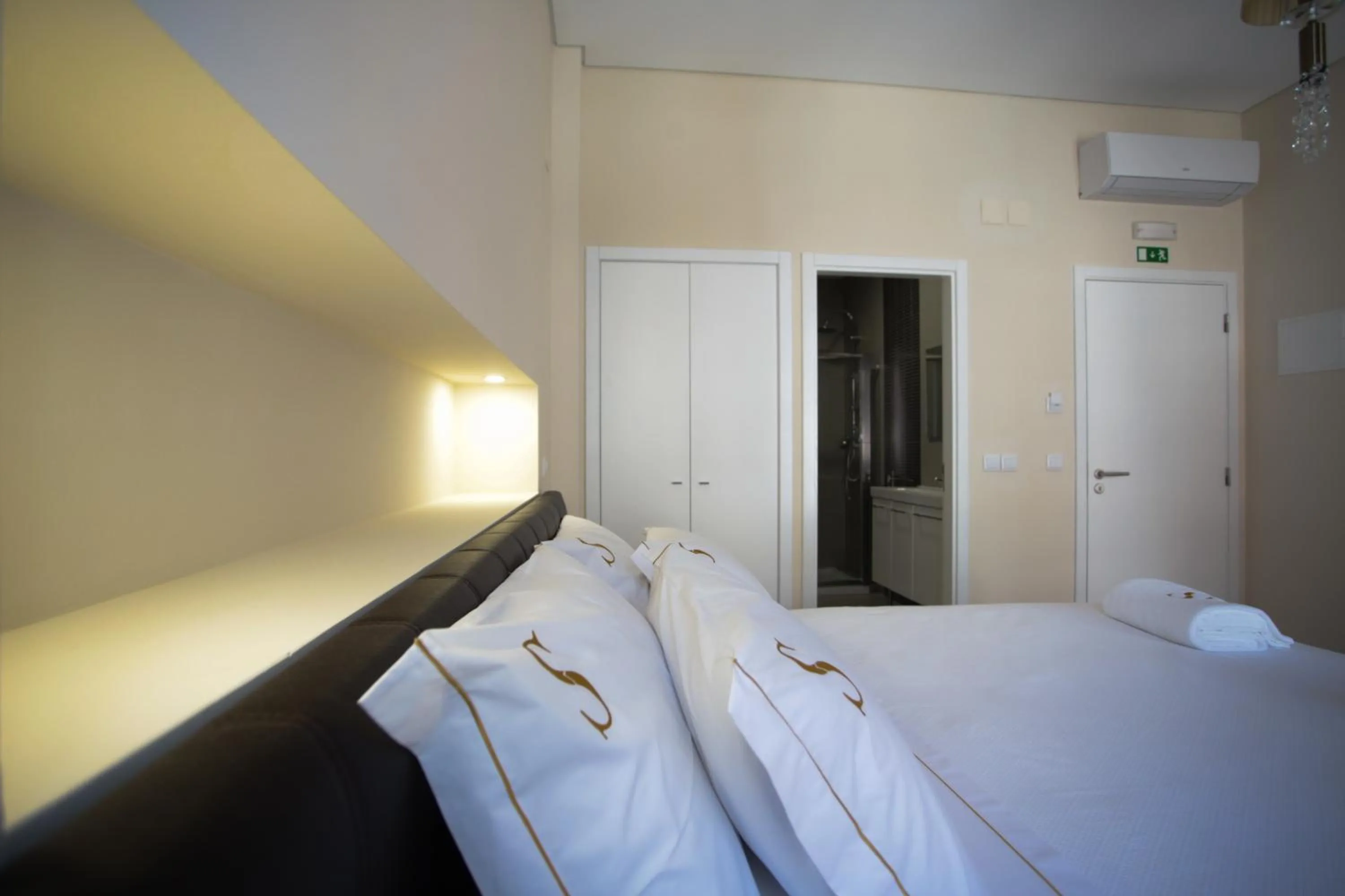 Decorative detail, Bed in Suites Guest House