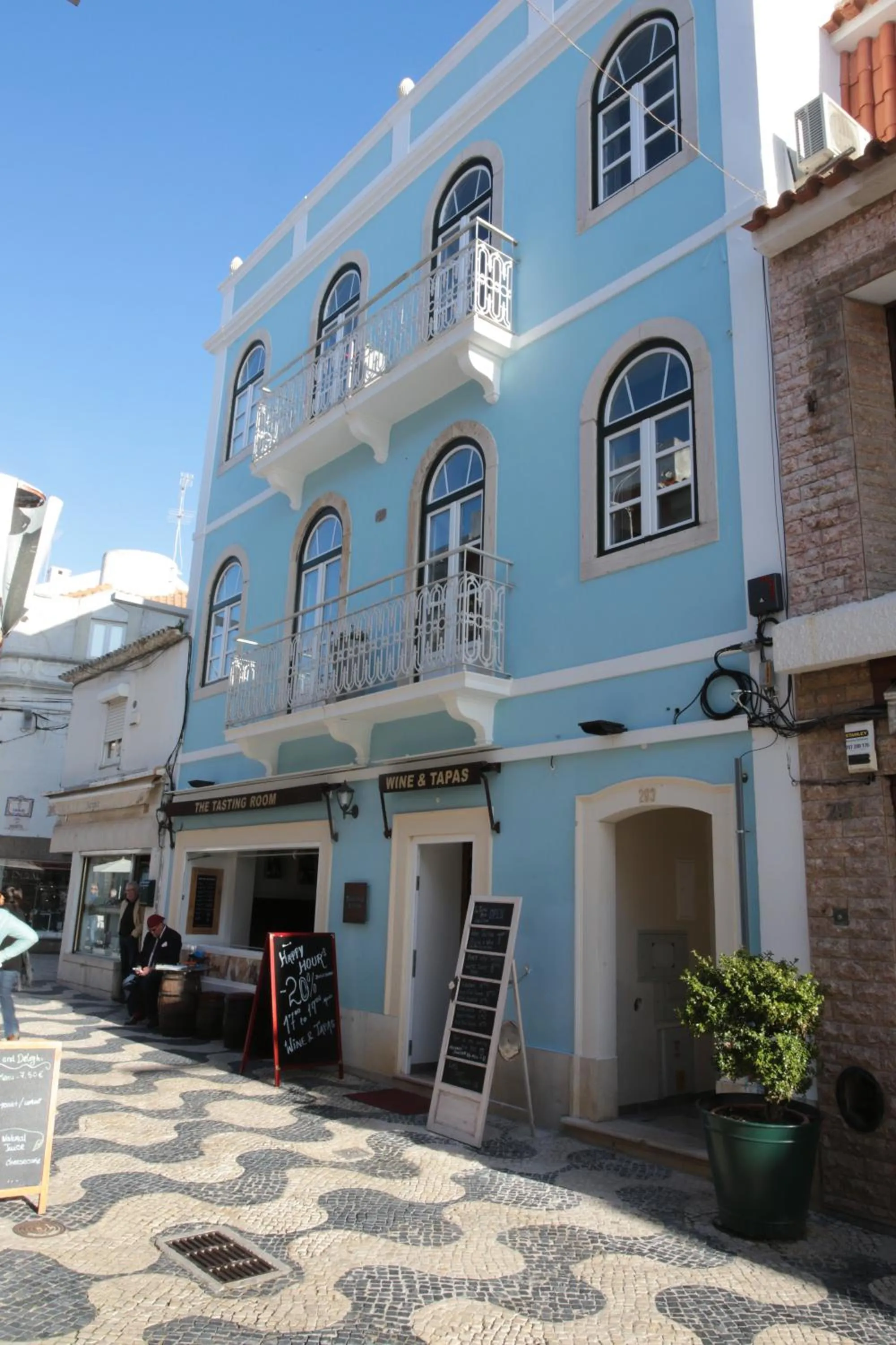 Property building in Suites Guest House