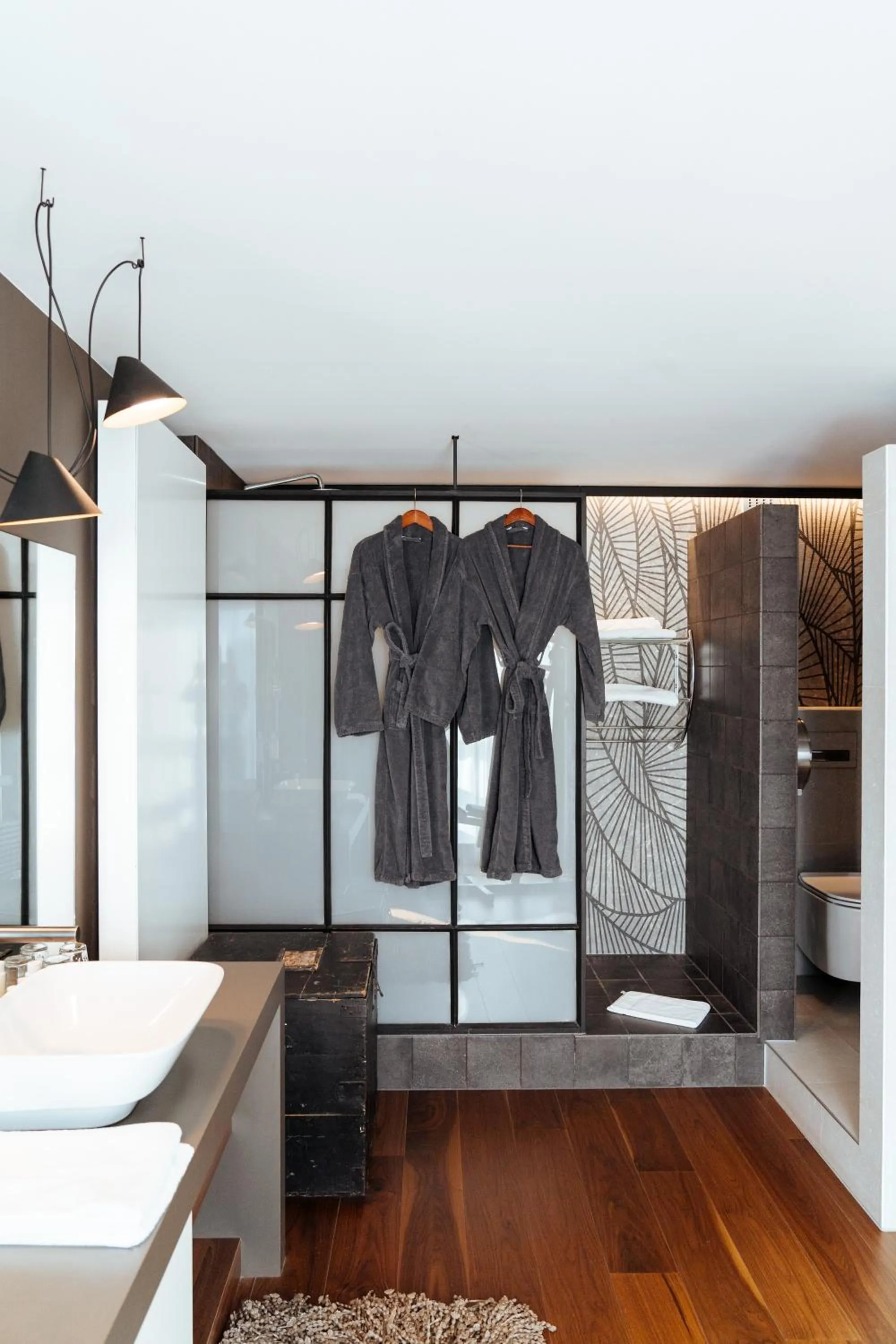 Shower in Cosmopolite Hotel Nieuwpoort-Bad