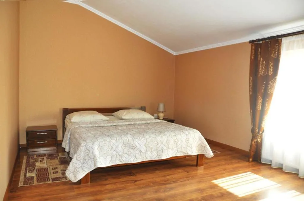 Large Double or Twin Room in Fortuna