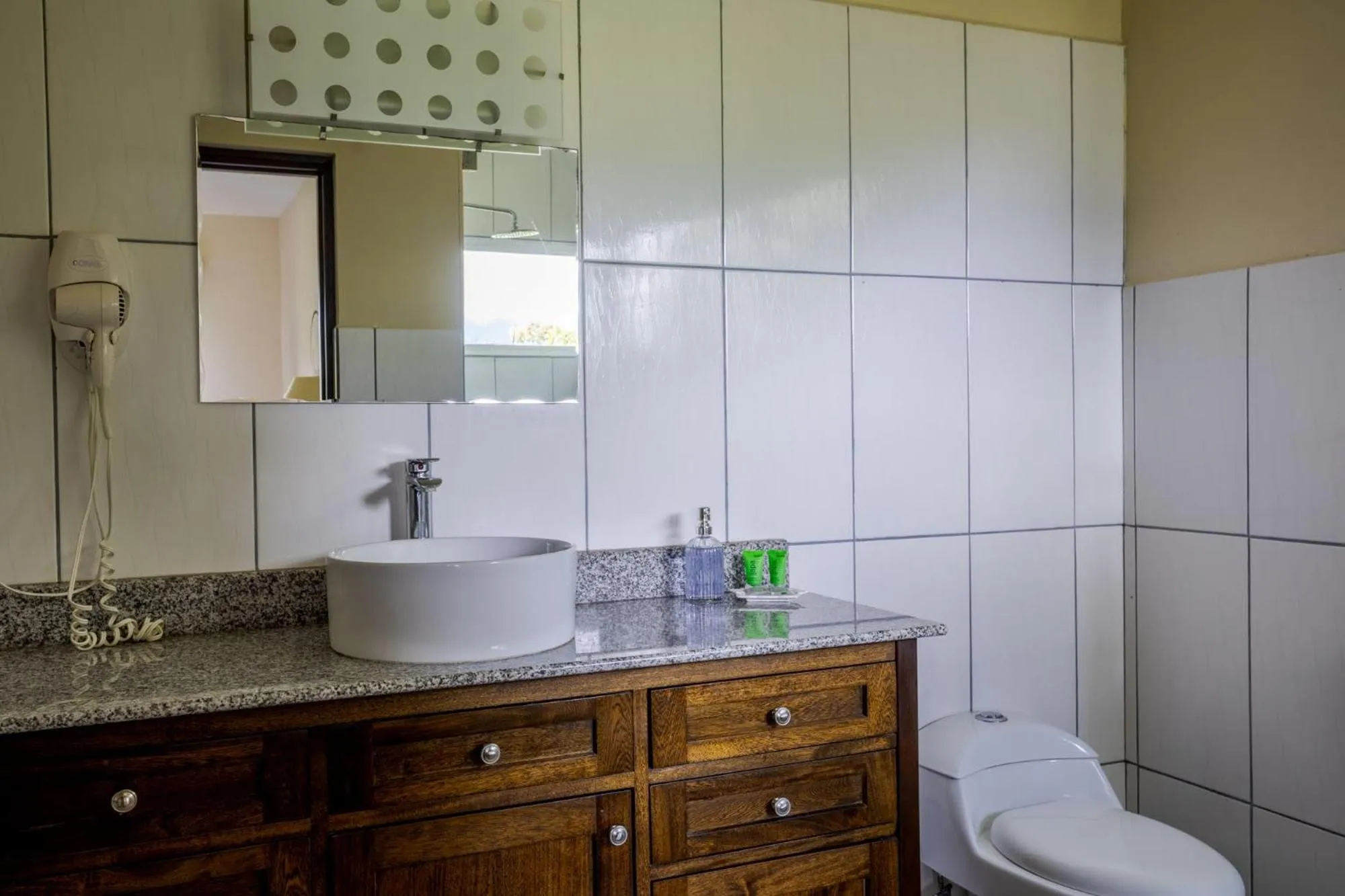 Bathroom in Coffee Estate Inn