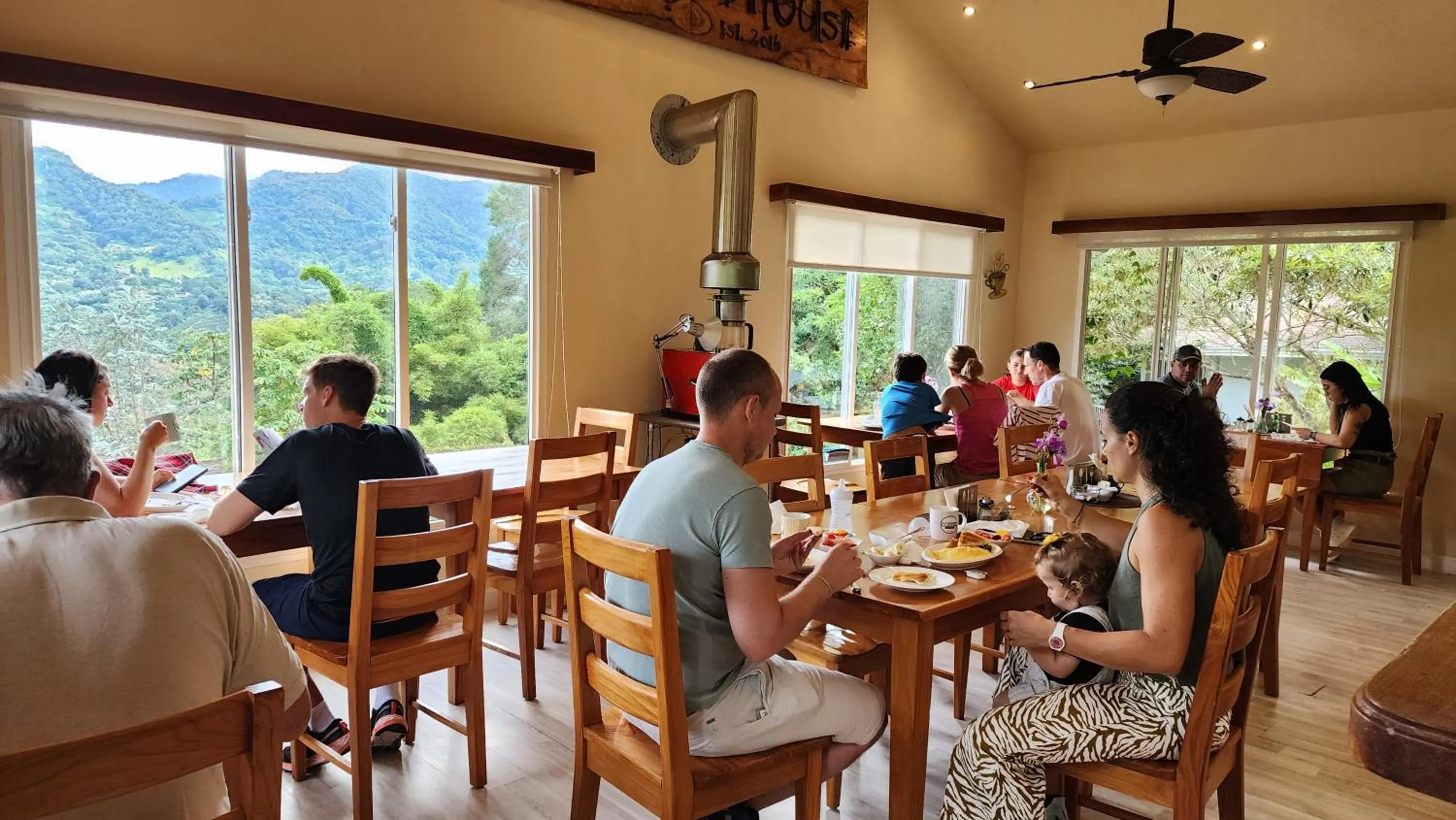 Breakfast in Coffee Estate Inn