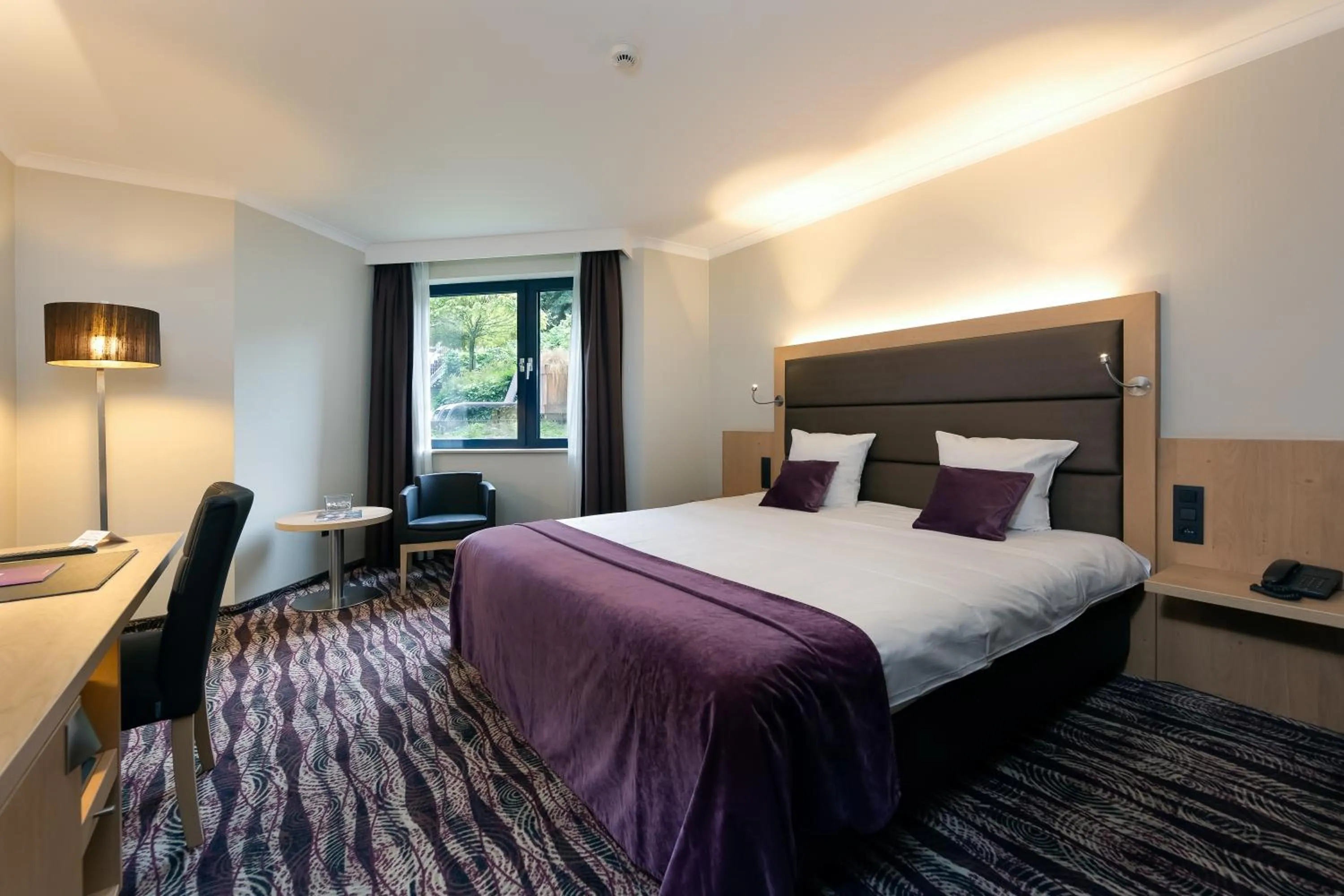 Bed in Hotel Restaurant Van Der Valk Nivelles-Sud