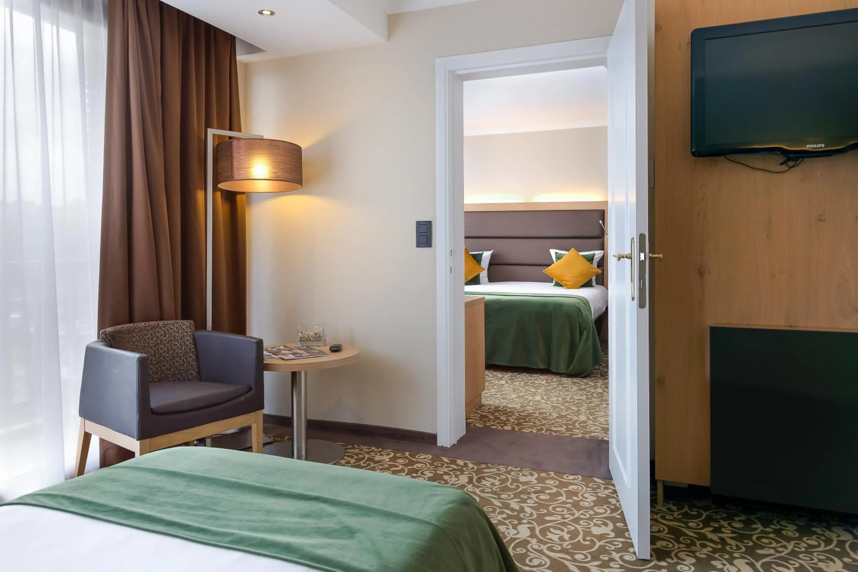 Bed in Hotel Restaurant Van Der Valk Nivelles-Sud