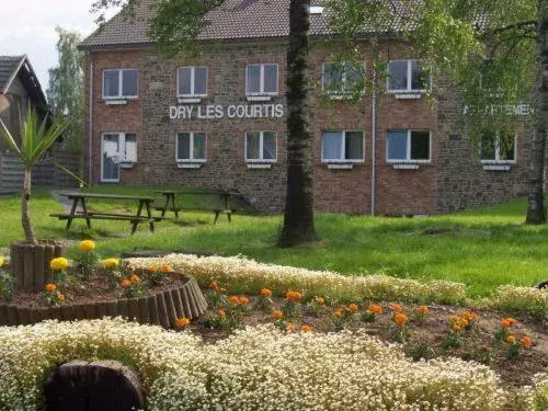 Hotel Dry Les Courtis Hotel Dry Les Courtis