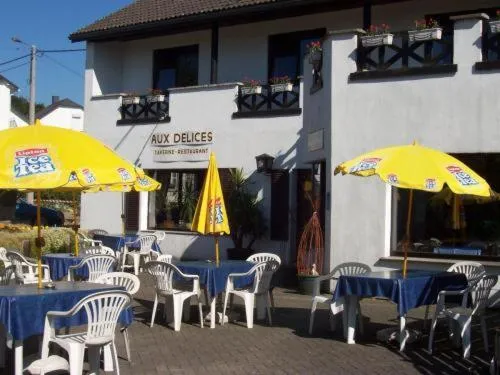 Restaurant/places to eat in Hotel Dry Les Courtis