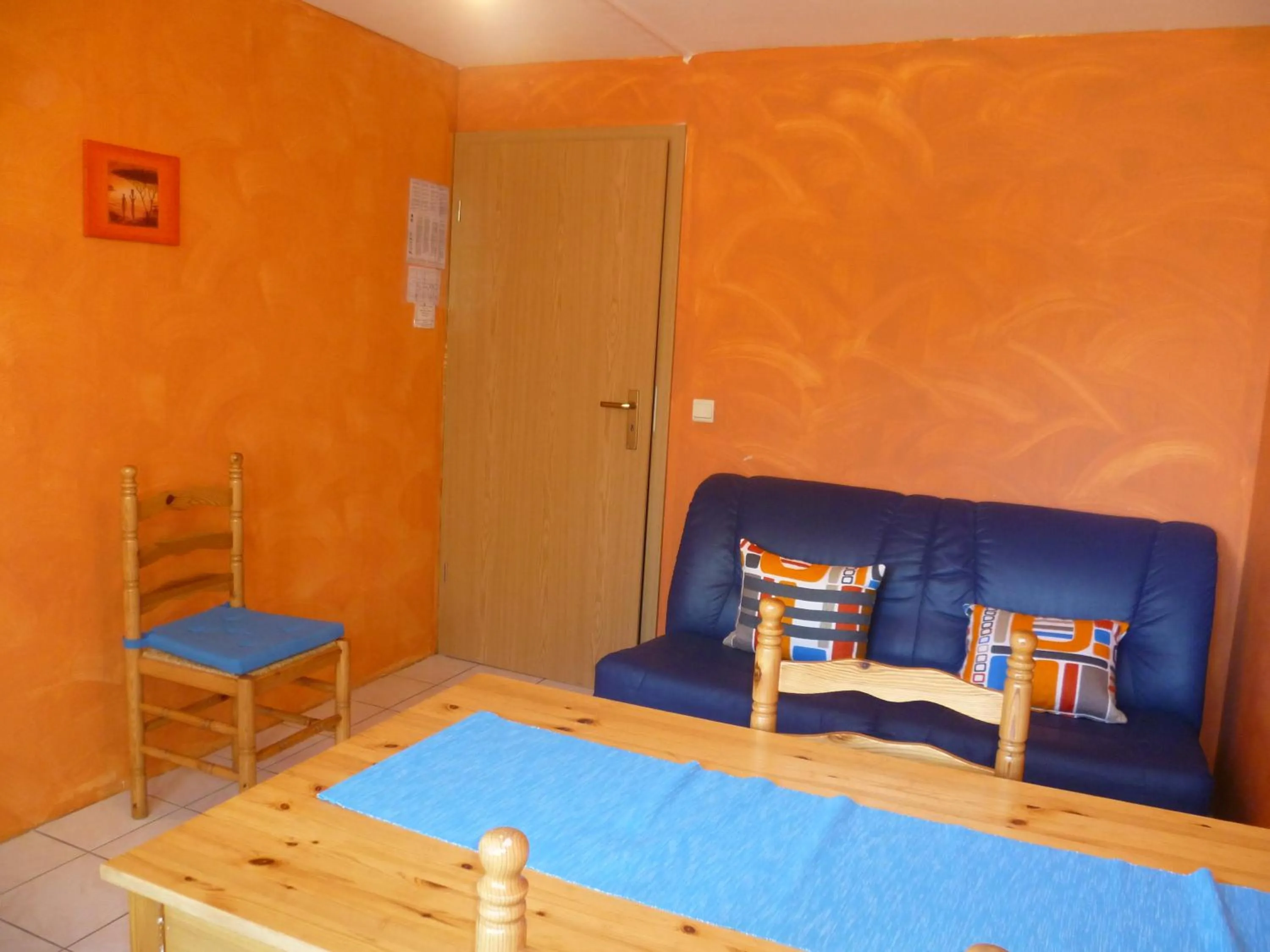 Living room, Bed in Hotel Dry Les Courtis