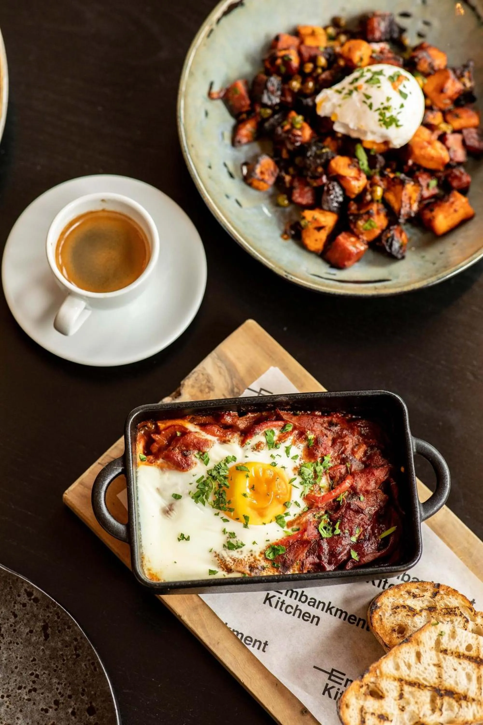 Restaurant/places to eat in CitySuites Aparthotel