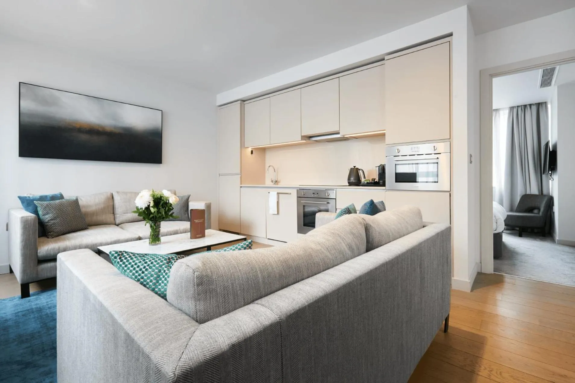 TV and multimedia in CitySuites Aparthotel