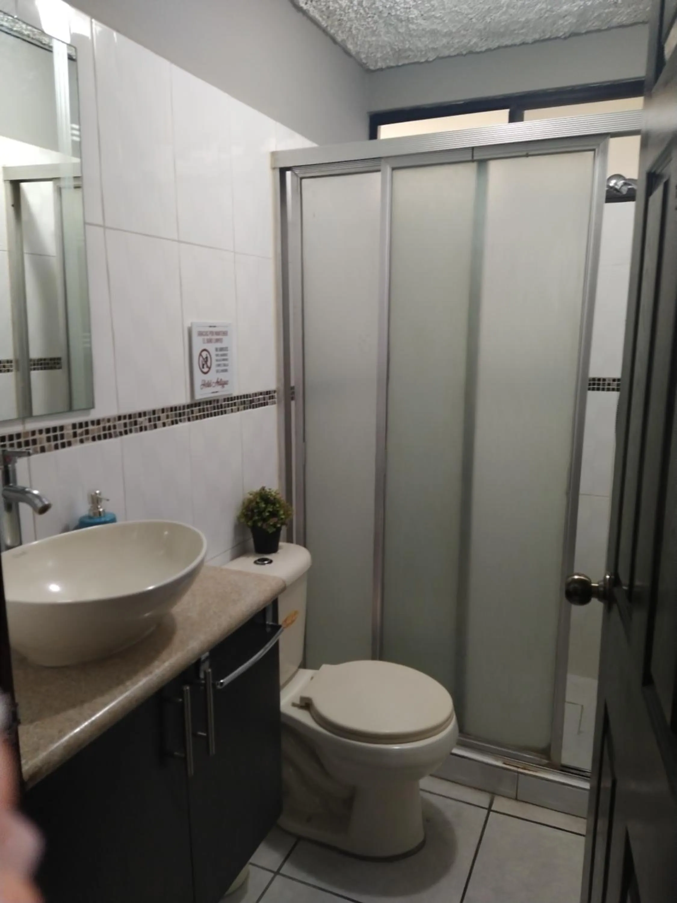 Bathroom in Hotel Antiguo