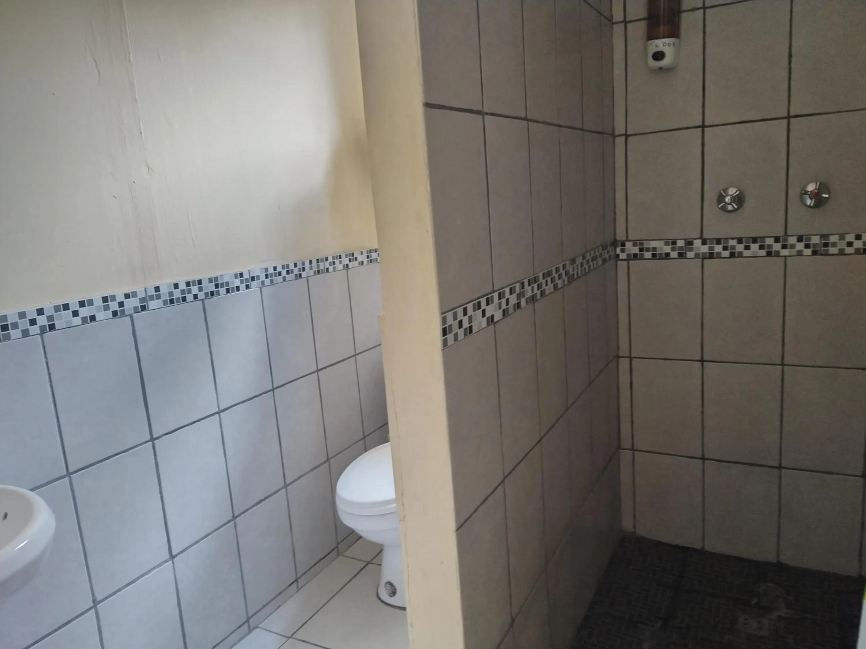 Bathroom in Hotel Antiguo