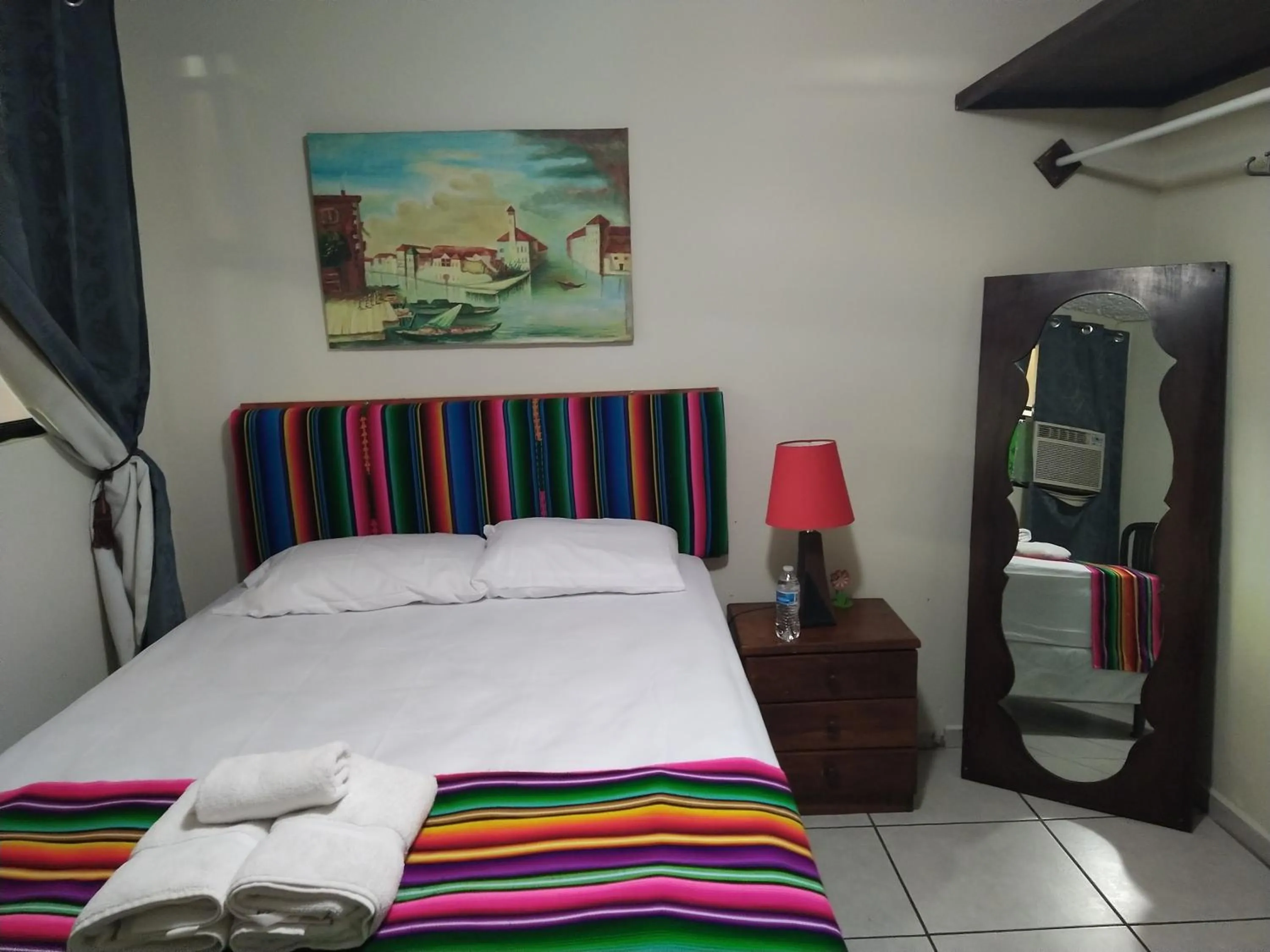 Photo of the whole room, Bed in Hotel Antiguo