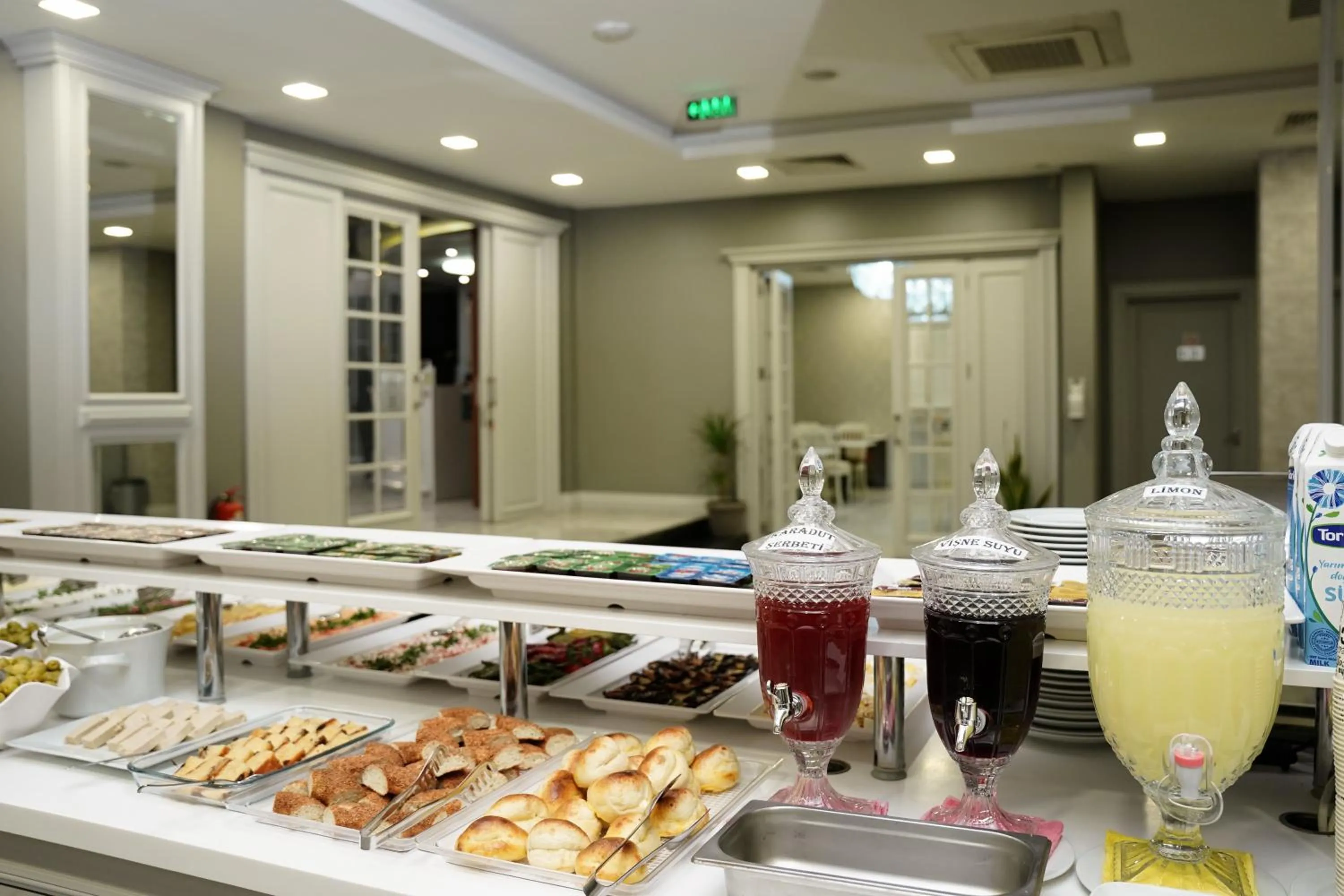 Buffet breakfast in Enerji Otel