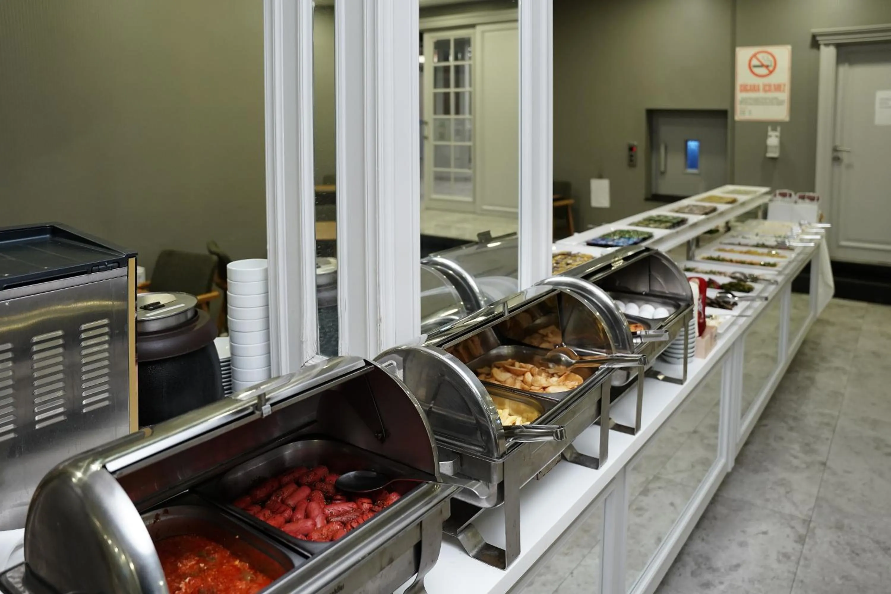 Buffet breakfast in Enerji Otel