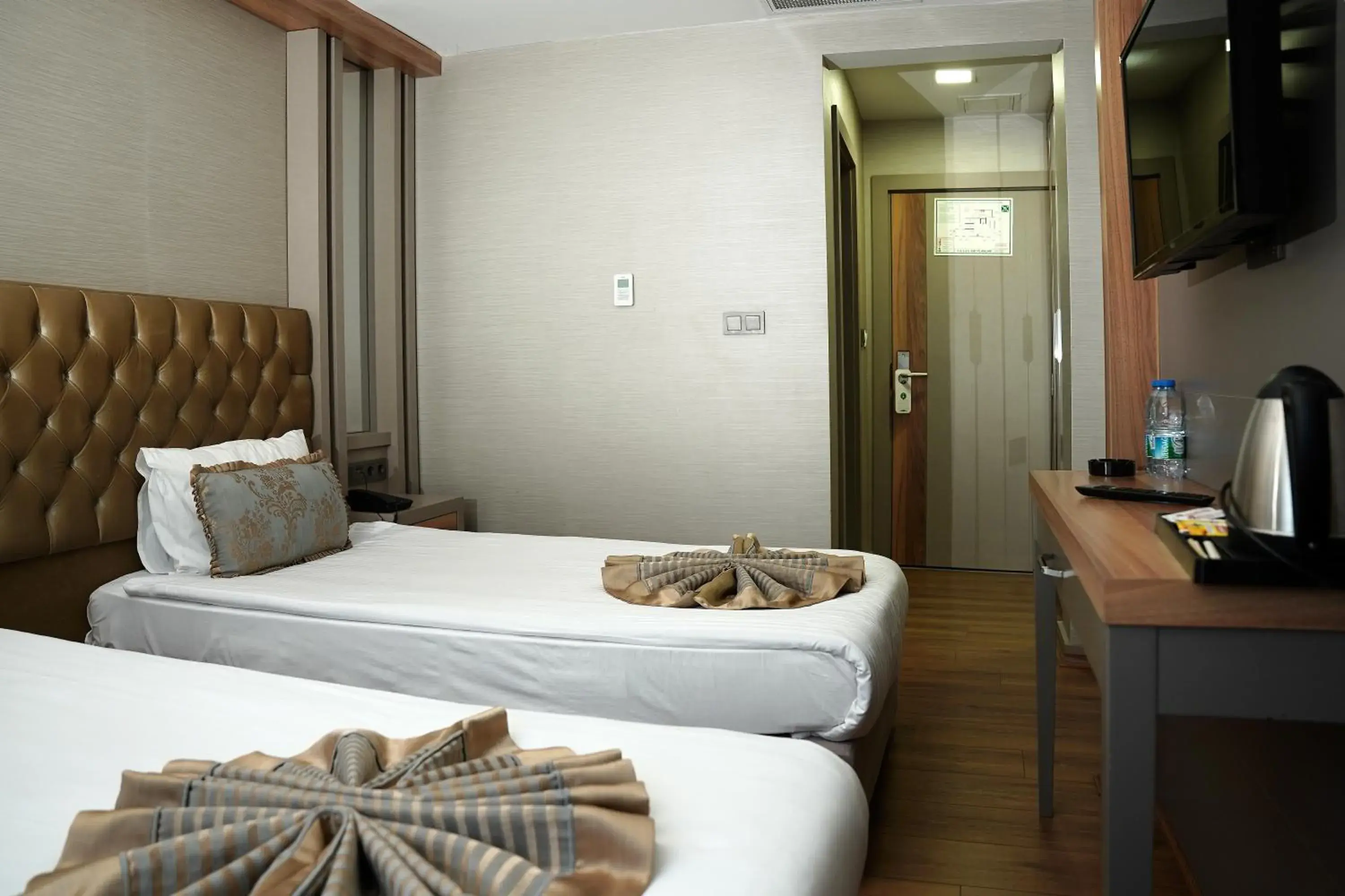 Large Twin Room in Enerji Otel Large Twin Room in Enerji Otel