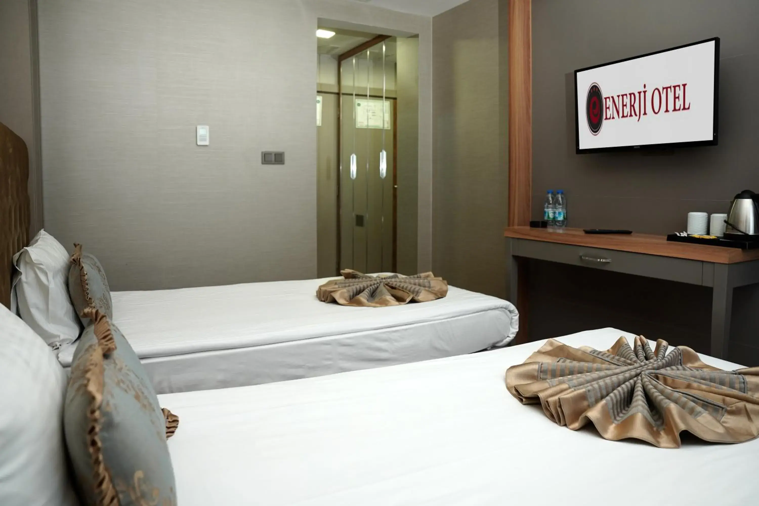 Large Twin Room in Enerji Otel Large Twin Room in Enerji Otel