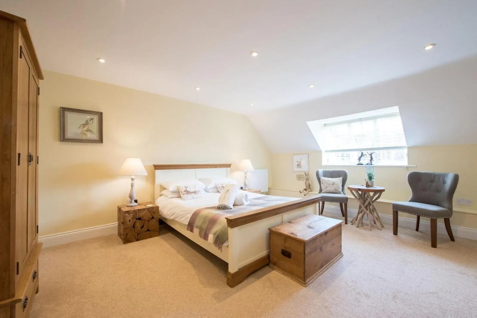 Bed in The Lodge at Broadway