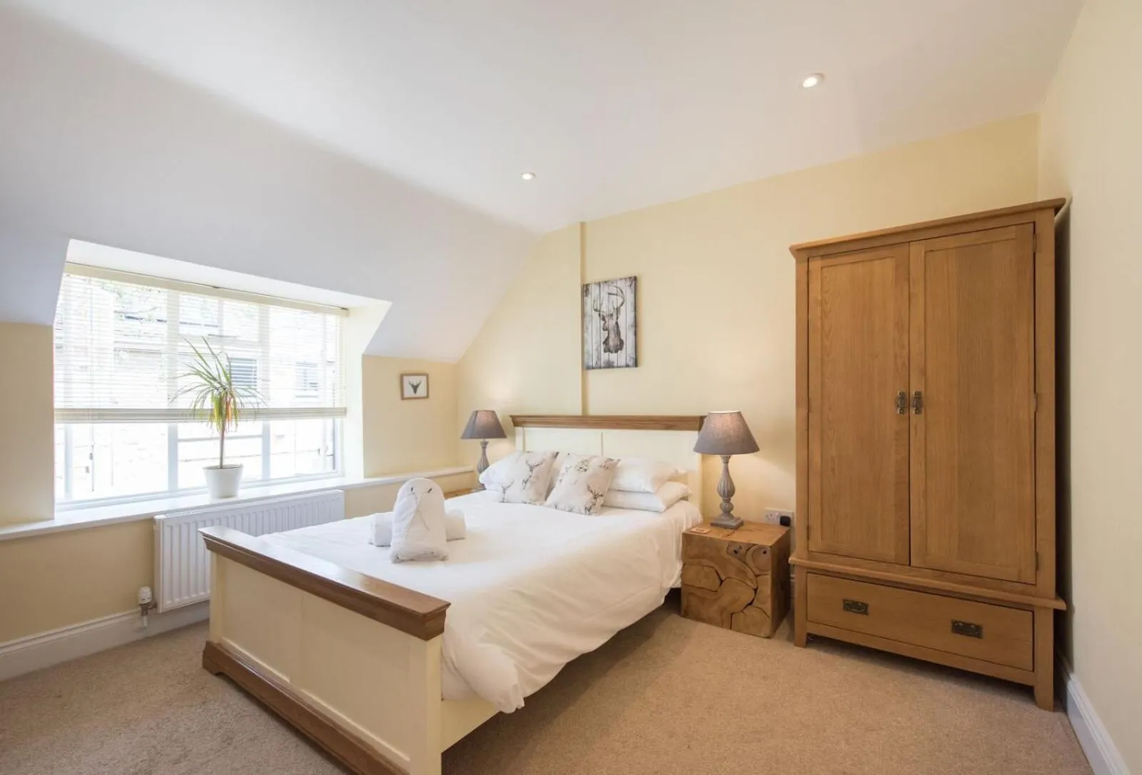 Bed in The Lodge at Broadway