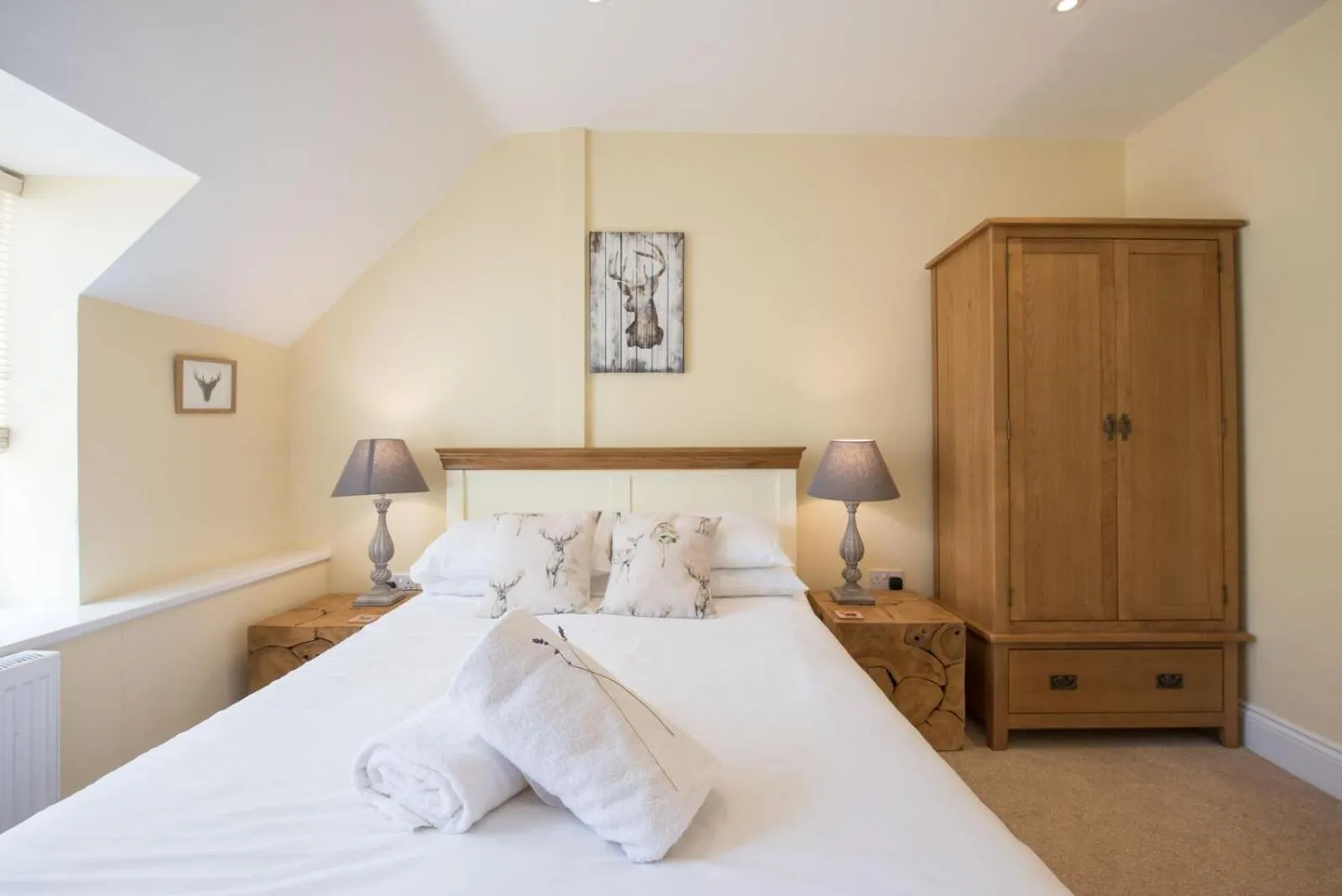 Bed in The Lodge at Broadway