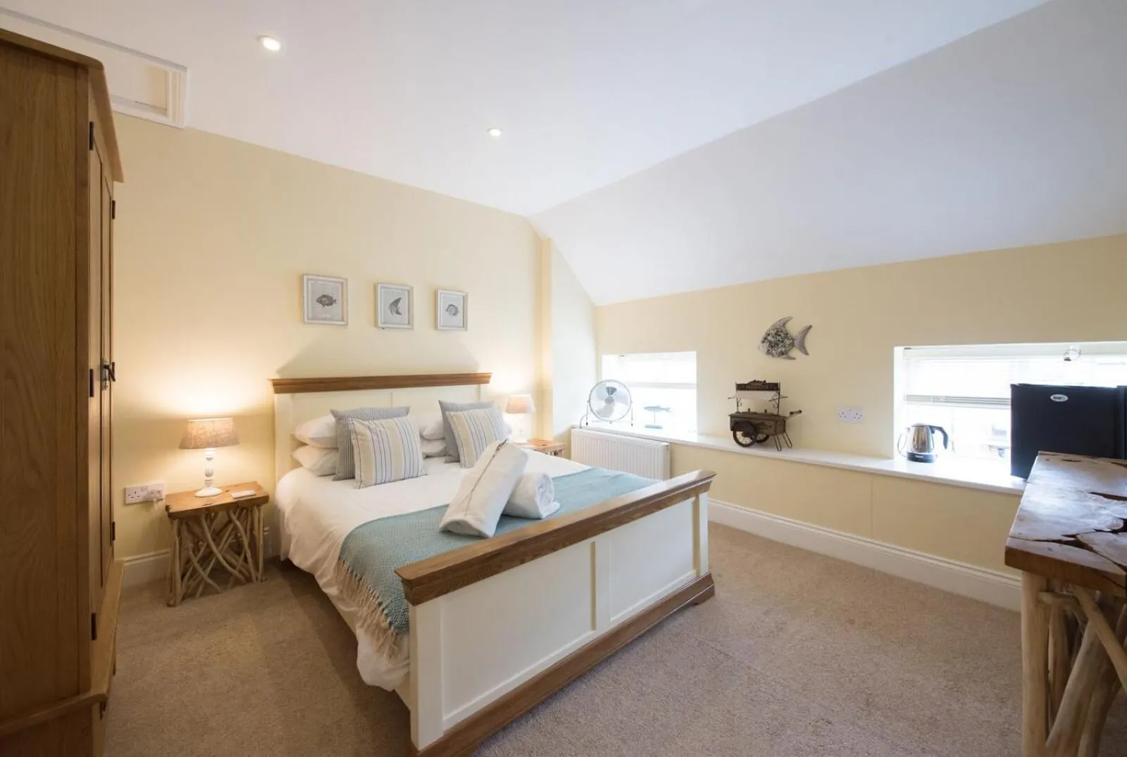 Bed in The Lodge at Broadway