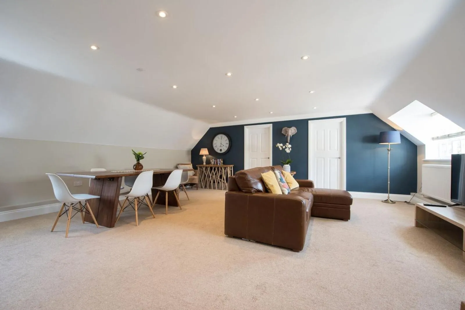 The Lodge at Broadway