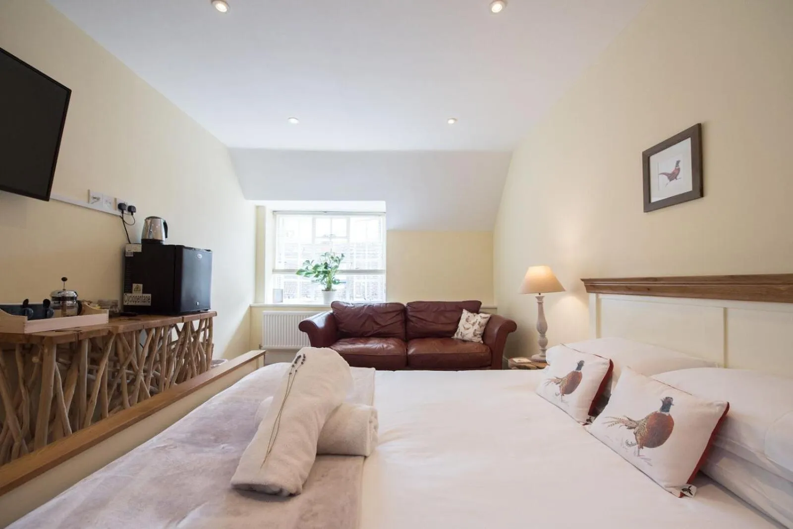 Bed in The Lodge at Broadway