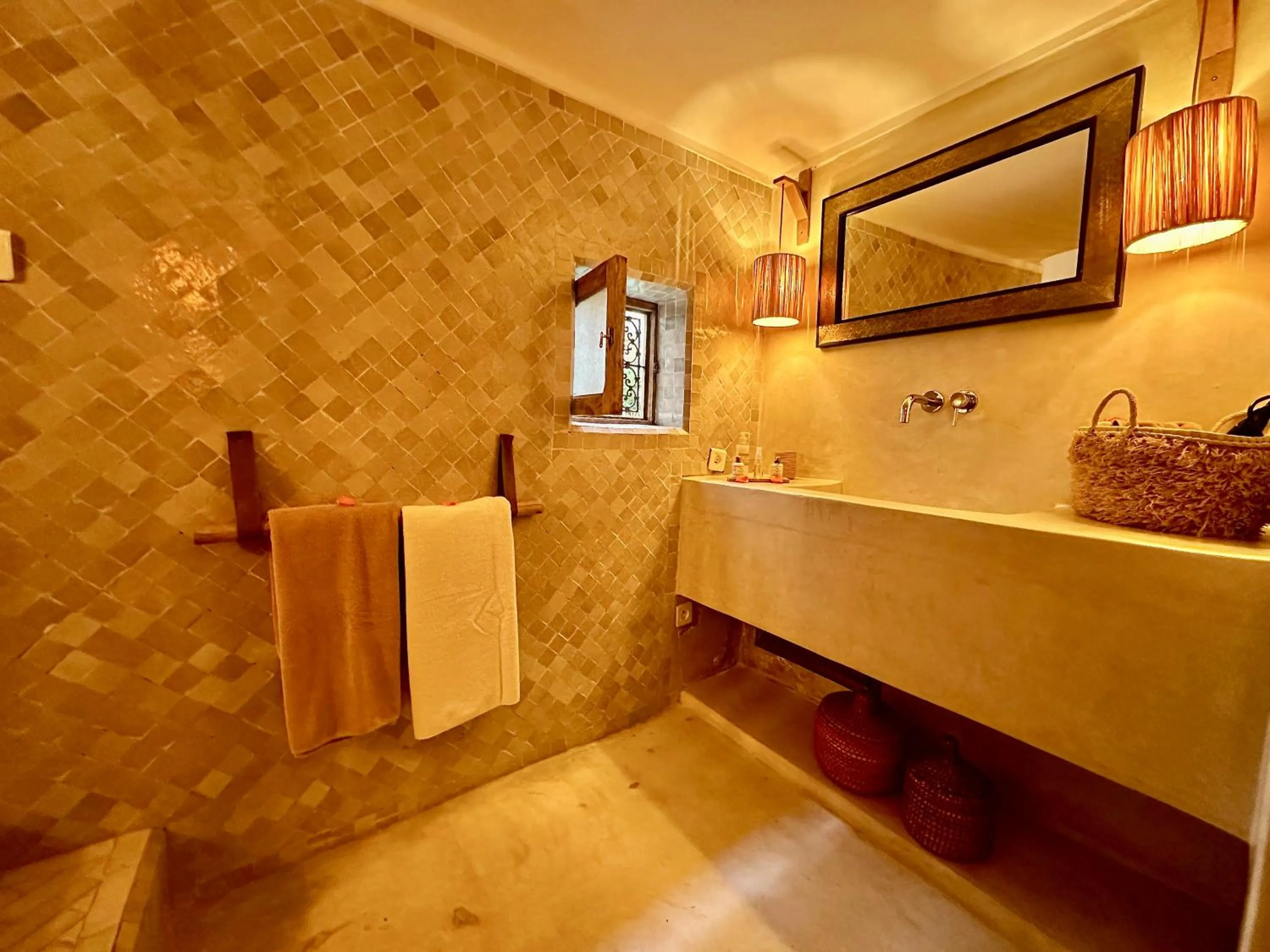 Bathroom in Riad Jardin Des Sens & Spa
