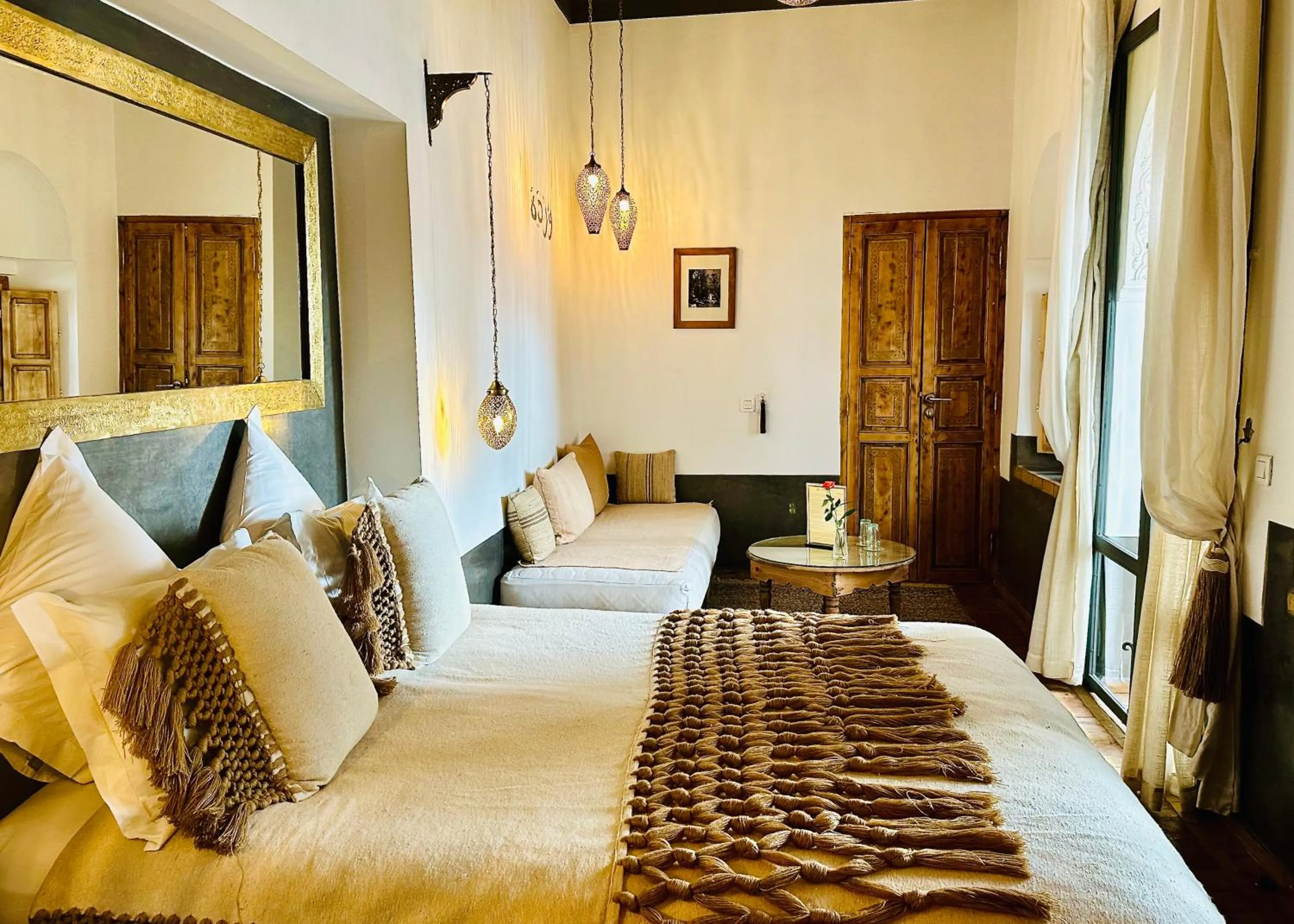 Photo of the whole room, Bed in Riad Jardin Des Sens & Spa