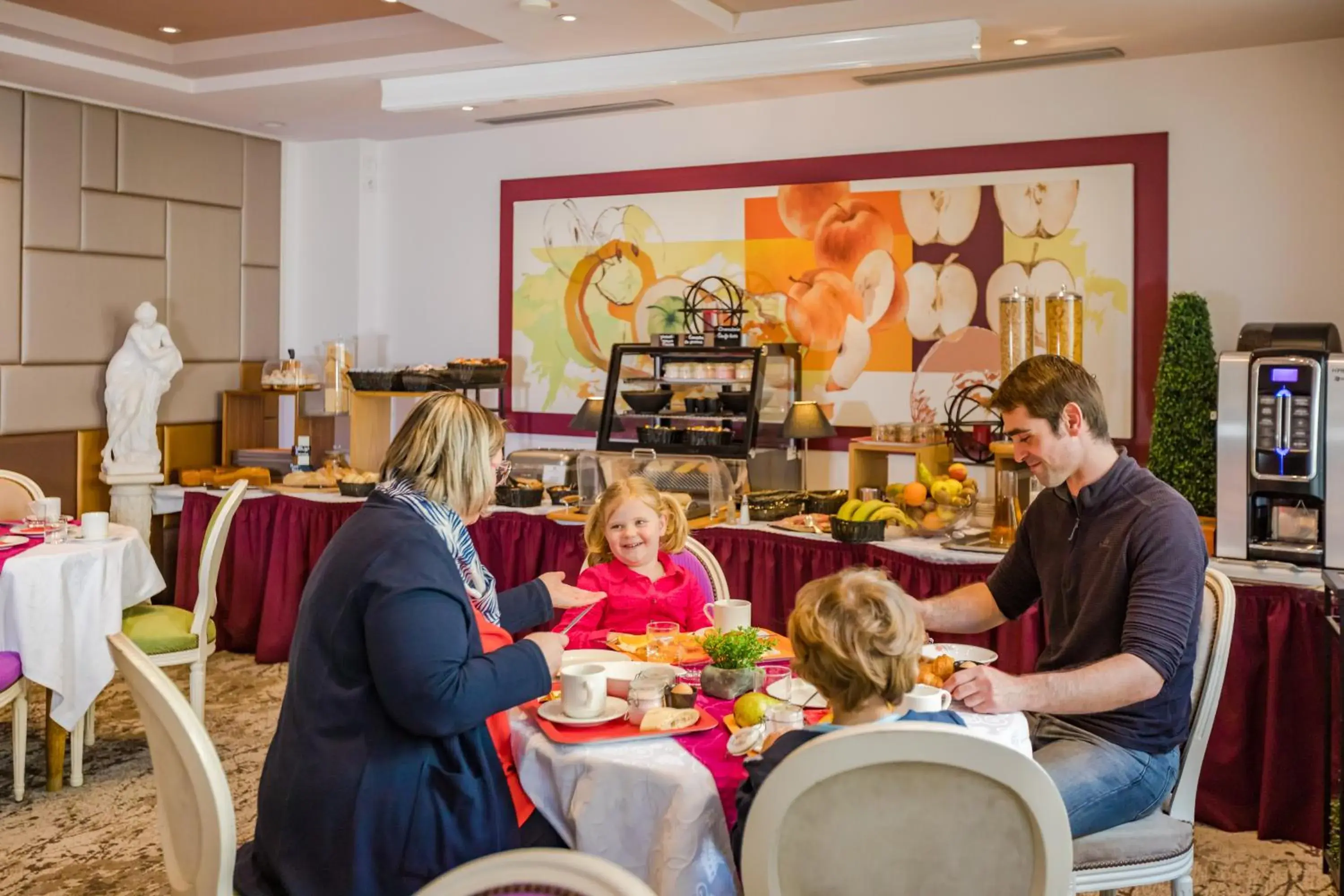 Restaurant/places to eat in Logis Hôtel Restaurant Le Fruitier Restaurant/places to eat in Logis Hôtel Restaurant Le Fruitier