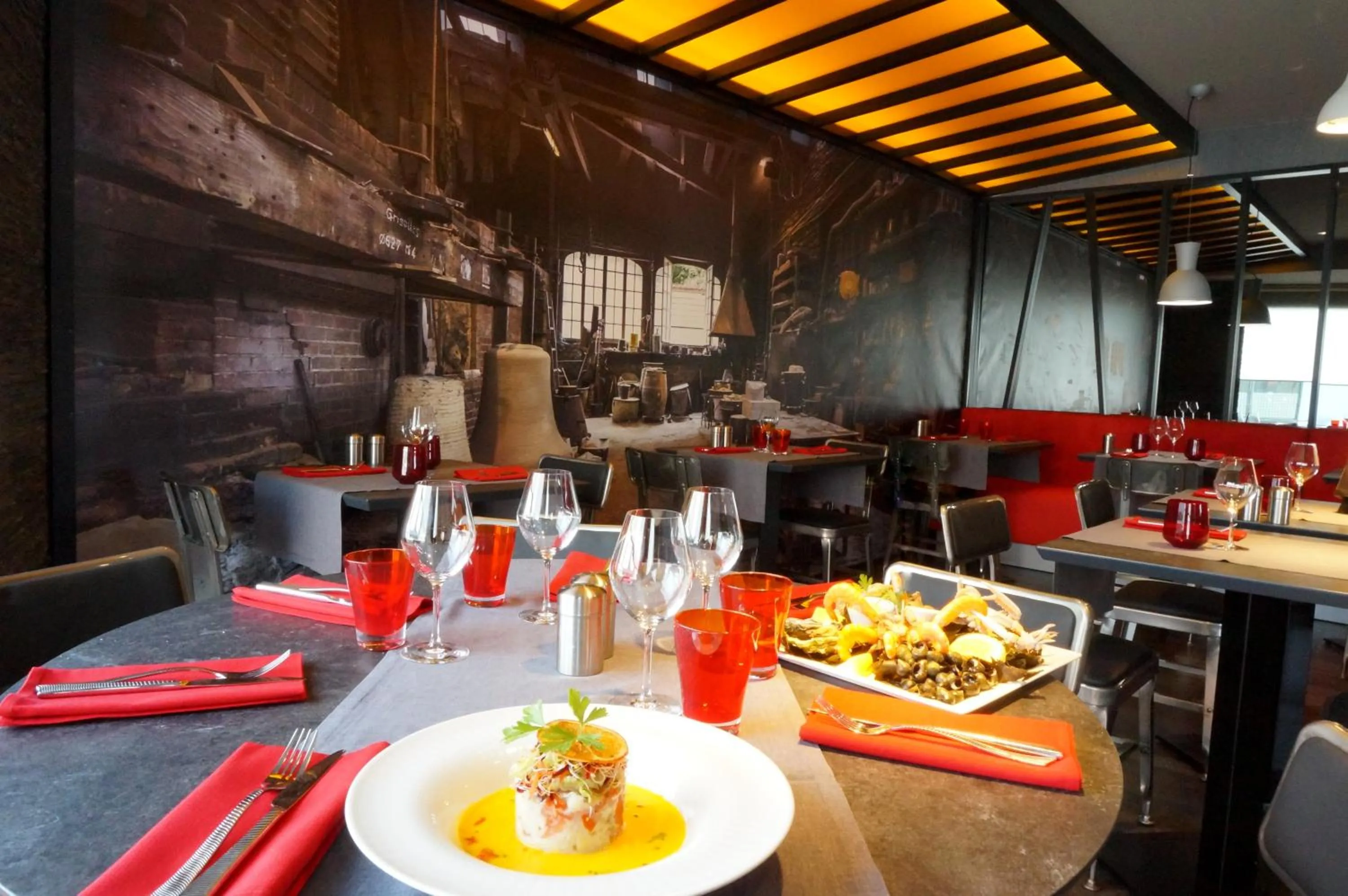 Restaurant/places to eat in Logis Hôtel Restaurant Le Fruitier