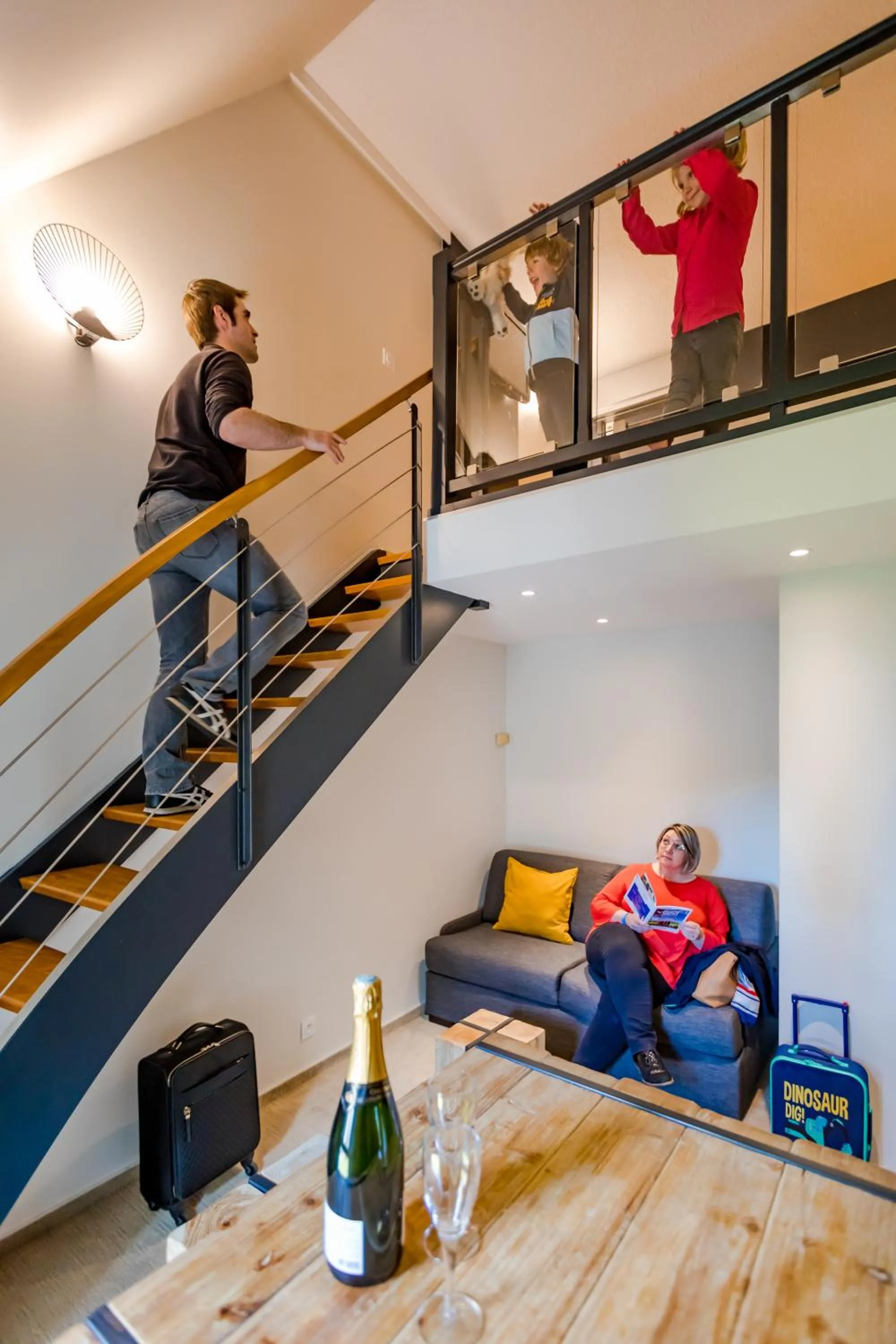 People in Logis Hôtel Restaurant Le Fruitier