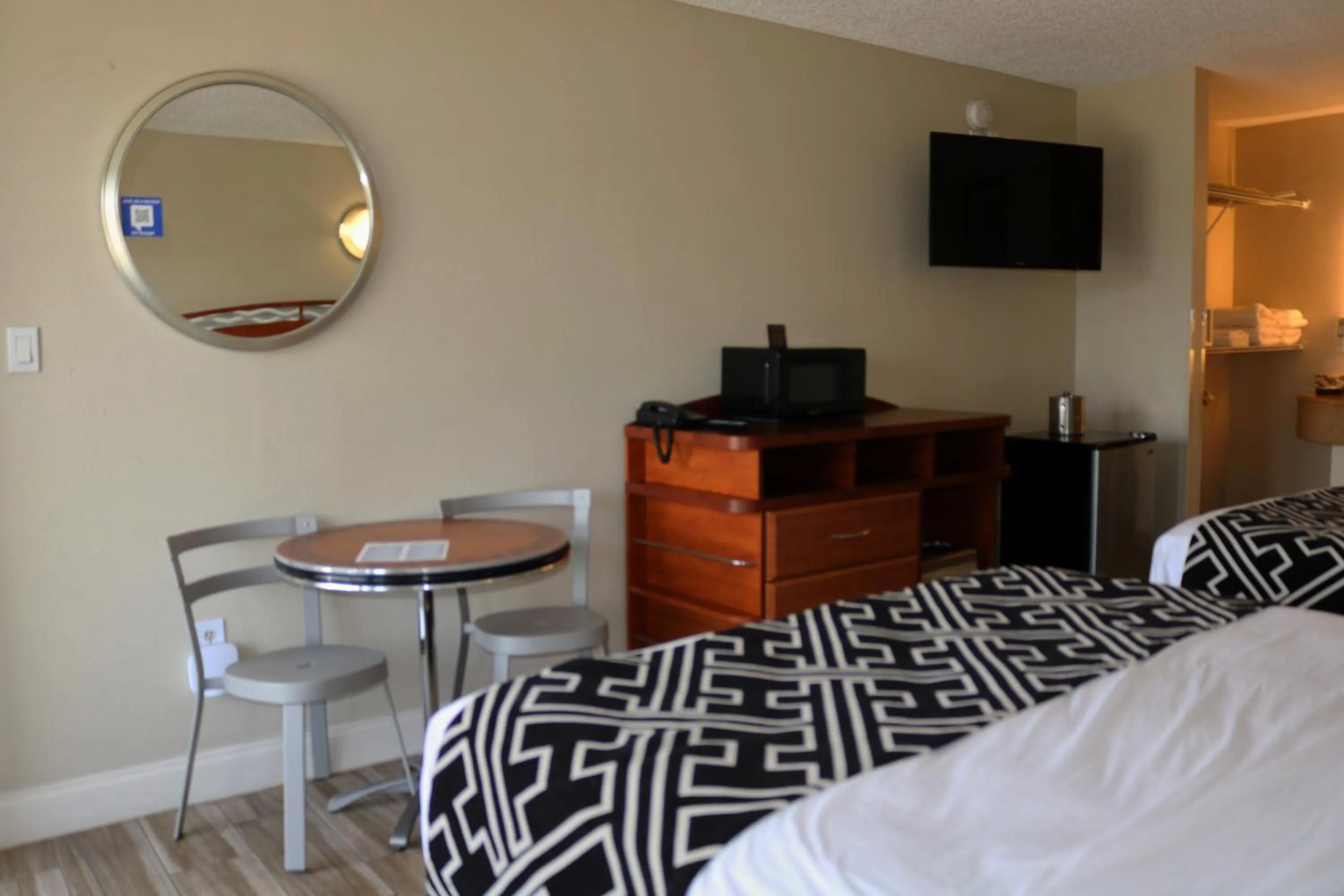 furniture, Bed in Magic Key - Near Disney