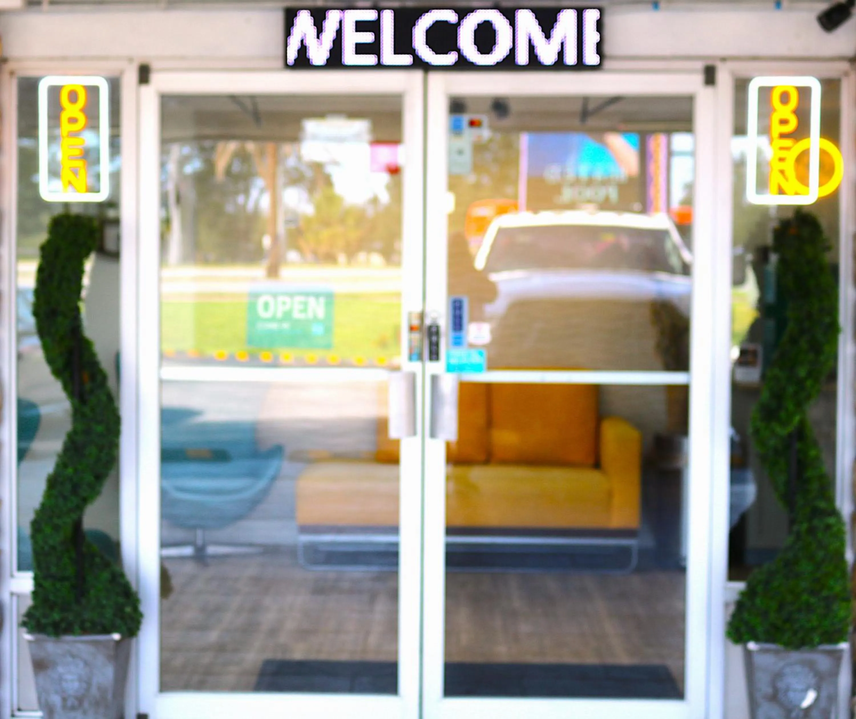 Facade/entrance in Magic Key - Near Disney