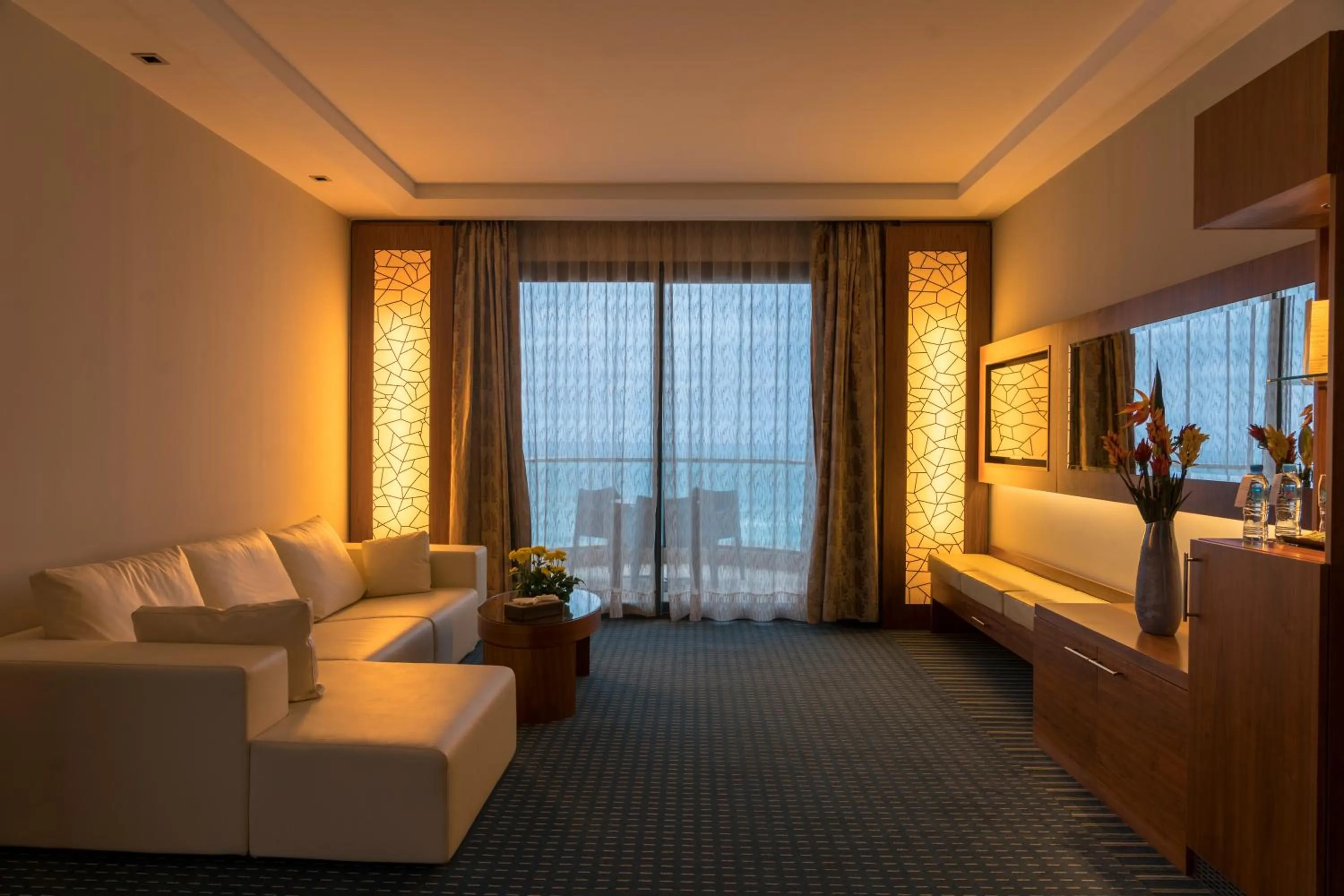 Living room in Royal Tulip Skikda