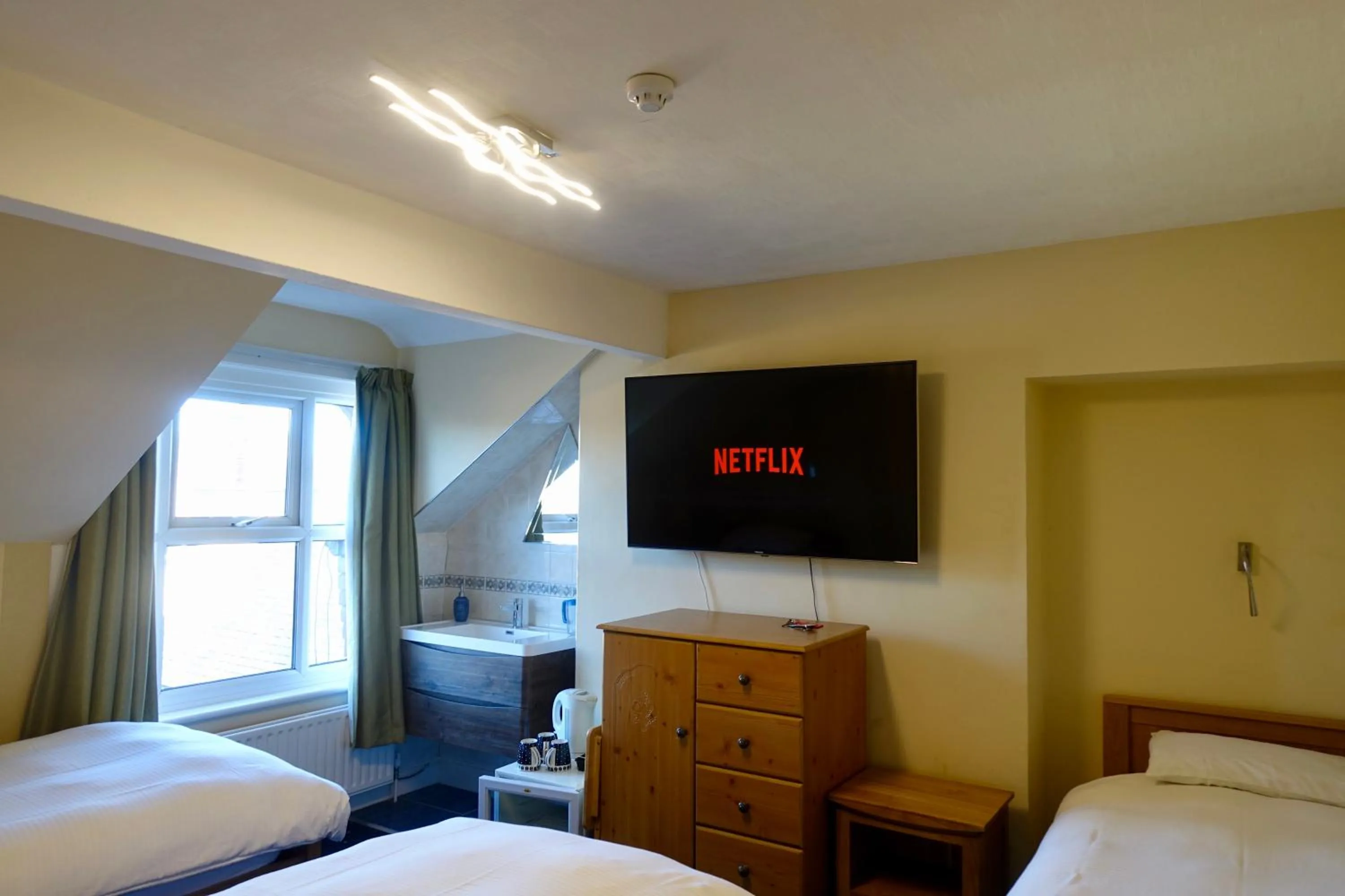 Bed in Abinger Guest House