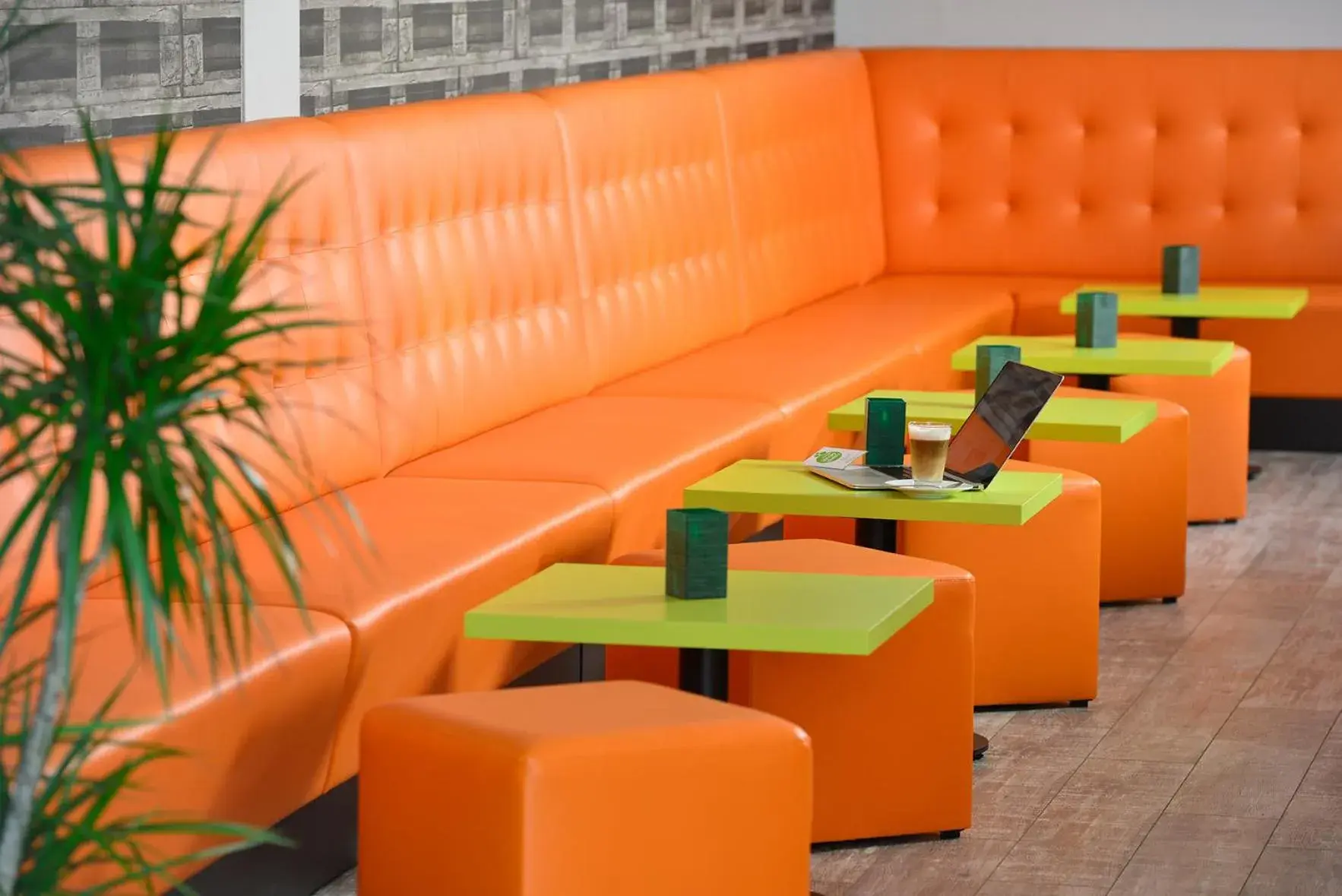 Lounge or bar in SleepySleepy Hotel Gießen Lounge or bar in SleepySleepy Hotel Gießen