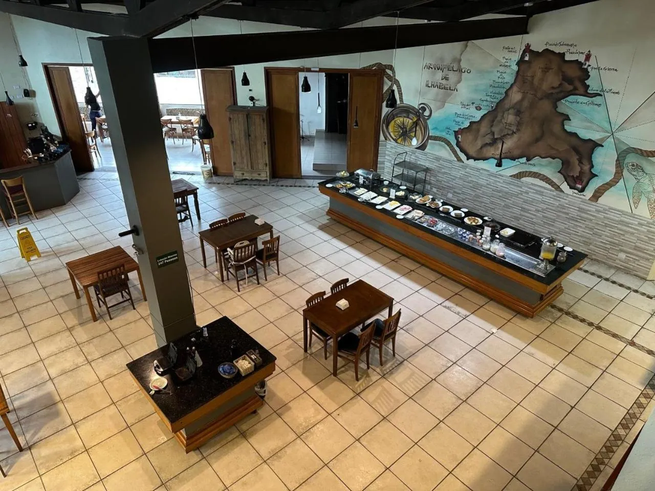 Restaurant/places to eat in Suite Ilhaflat