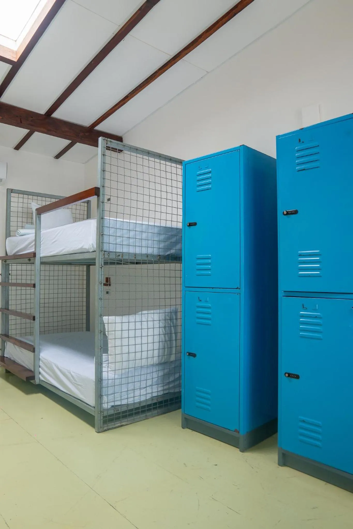 Photo of the whole room, Bed in The Yak Lake House - Hostal Bacalar