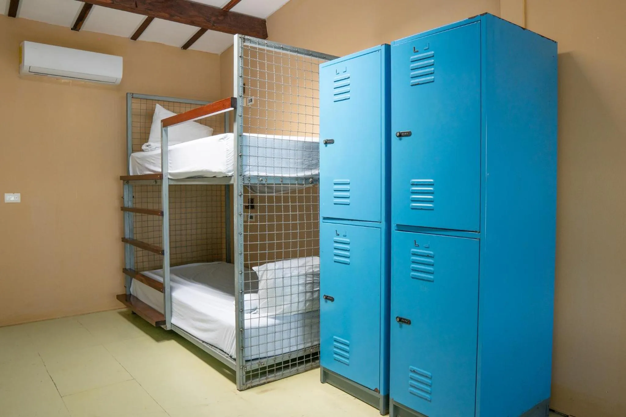 Bed in The Yak Lake House - Hostal Bacalar