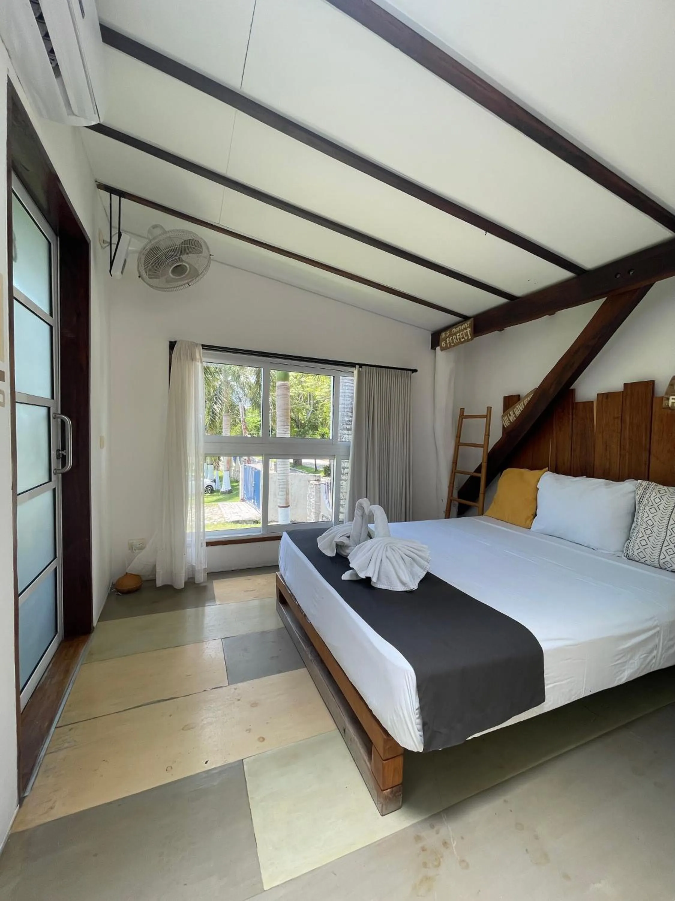 Bed in The Yak Lake House - Hostal Bacalar