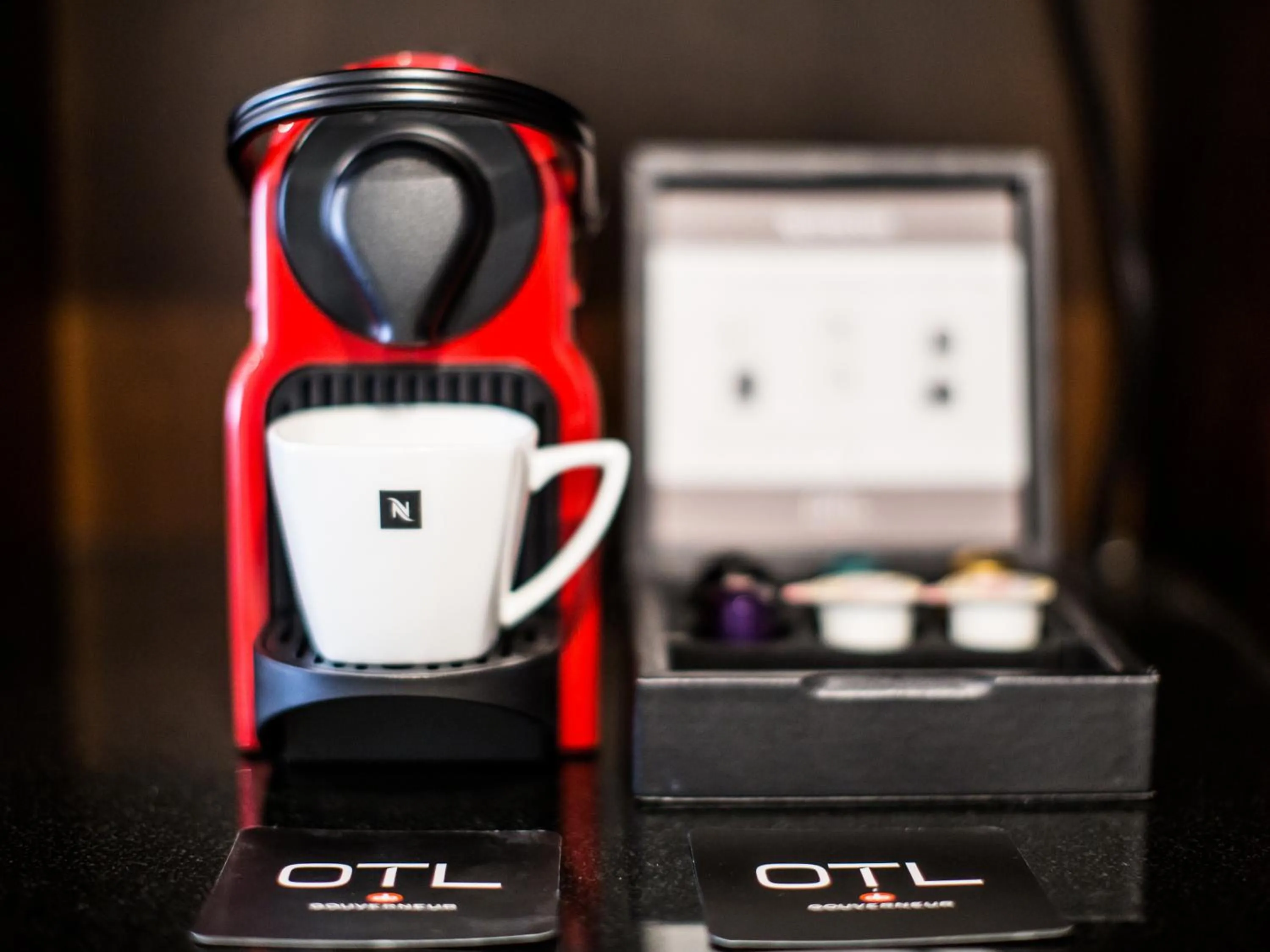 Coffee/tea facilities in OTL Gouverneur Sherbrooke