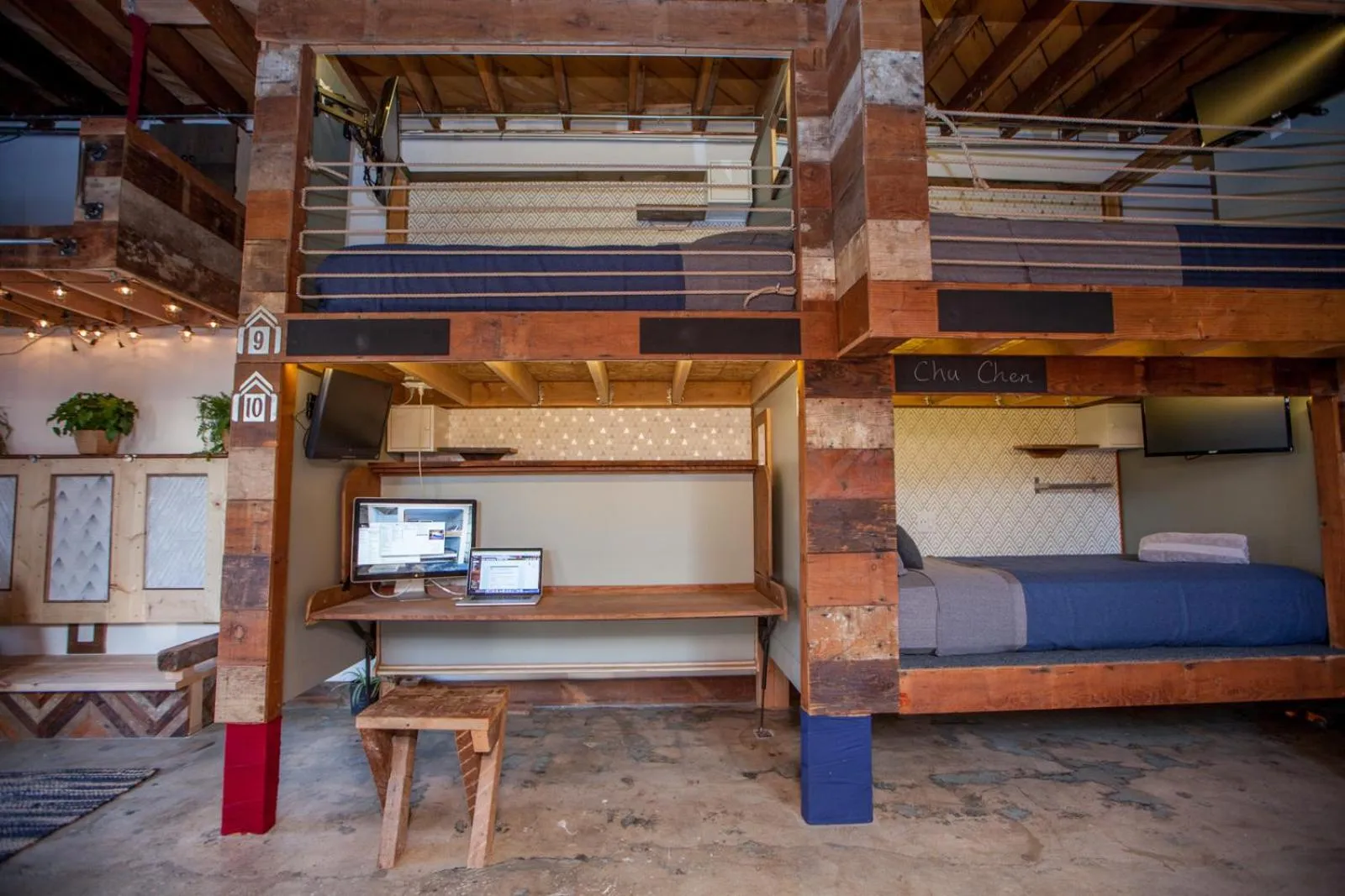 Bed in PodShare East Hollywood