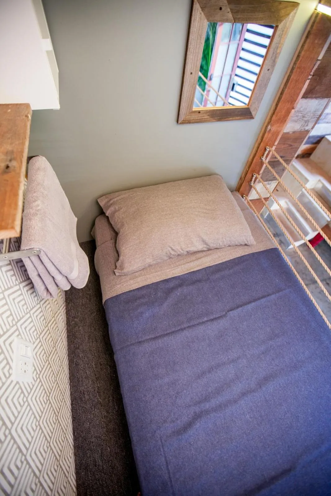 Bed in PodShare East Hollywood