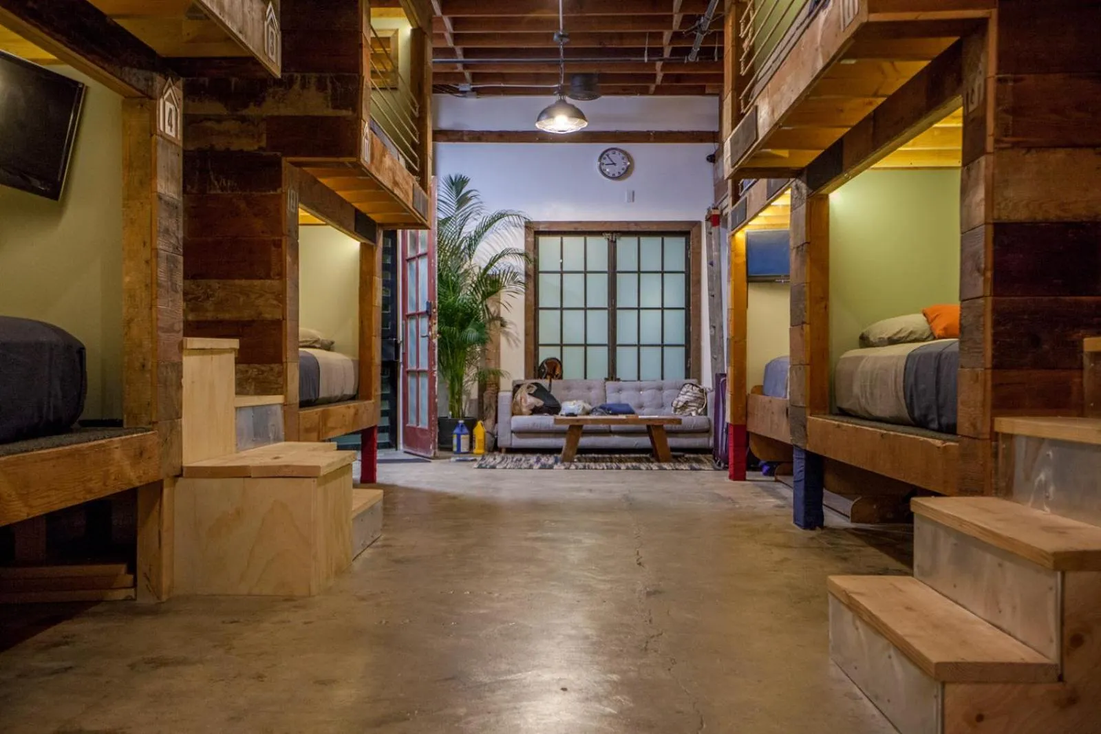 Lobby or reception in PodShare East Hollywood