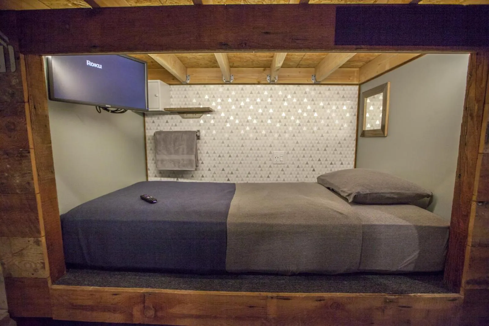 Bed in PodShare East Hollywood