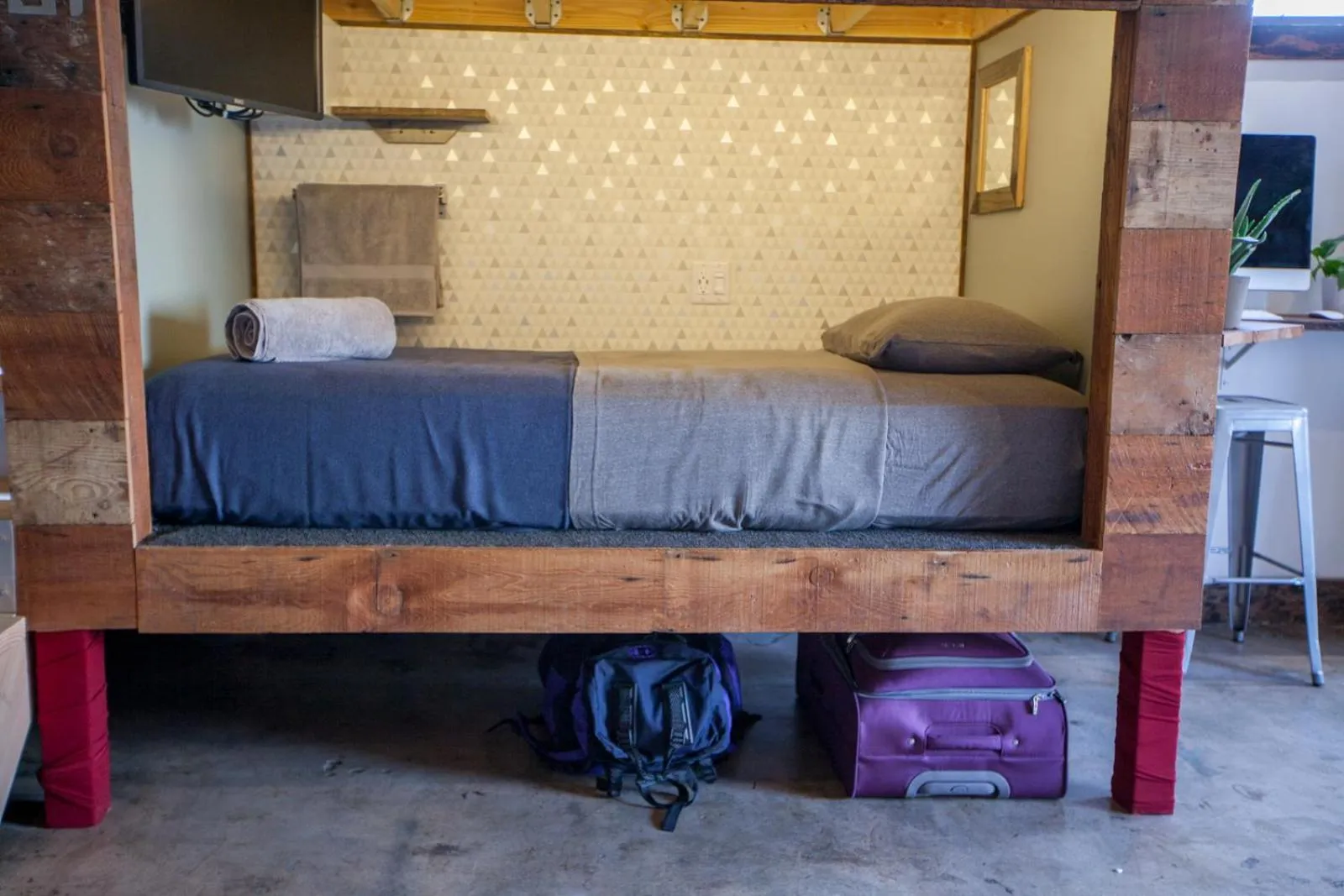 Bed in PodShare East Hollywood